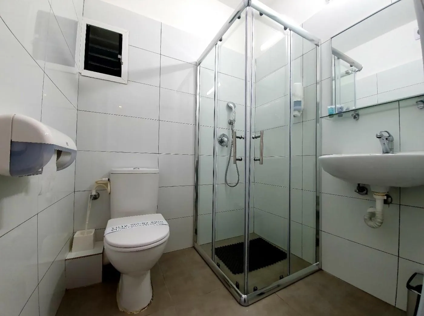 Shower in Spat Beach