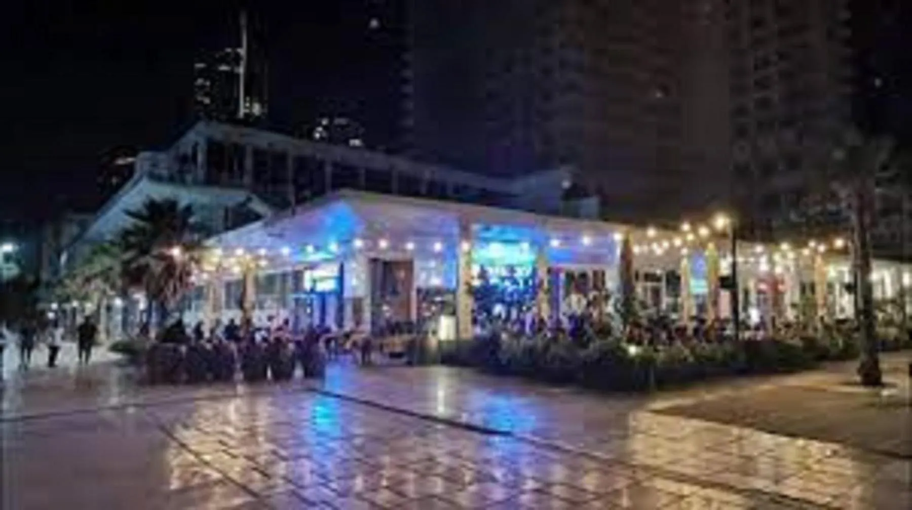 Restaurant/places to eat in Spat Beach