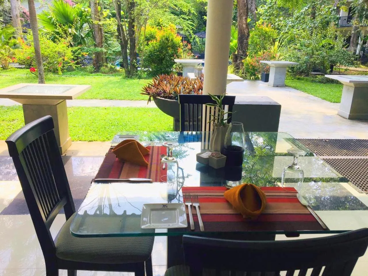 Restaurant/places to eat in Flower Garden Eco Village