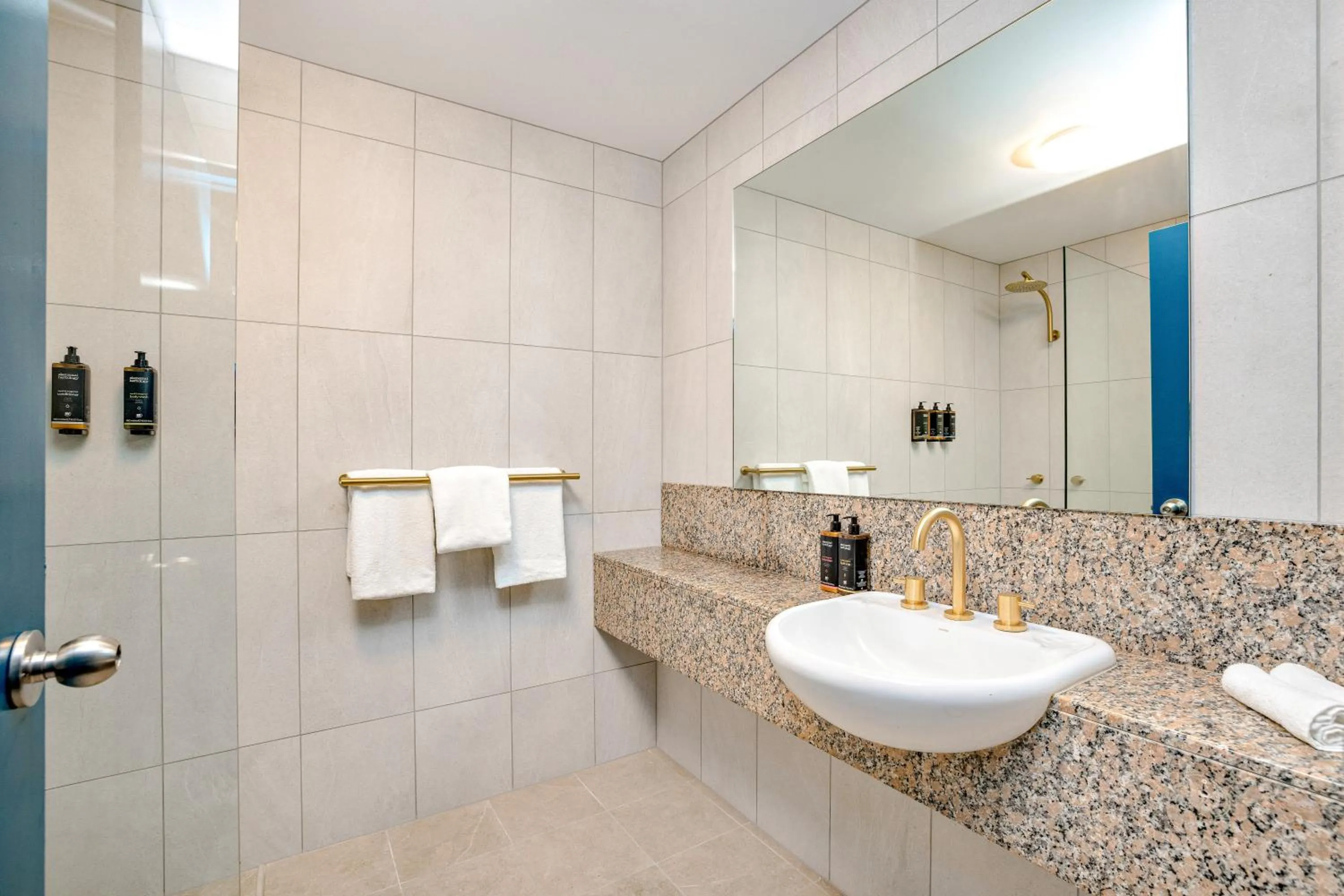 Bathroom in Mercure Cairns