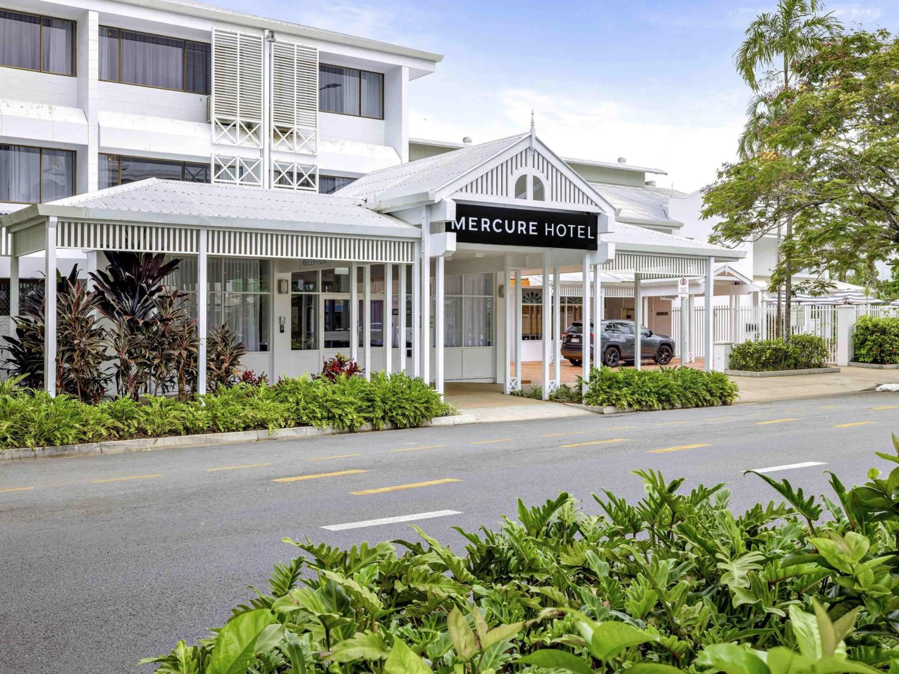 Property building in Mercure Cairns