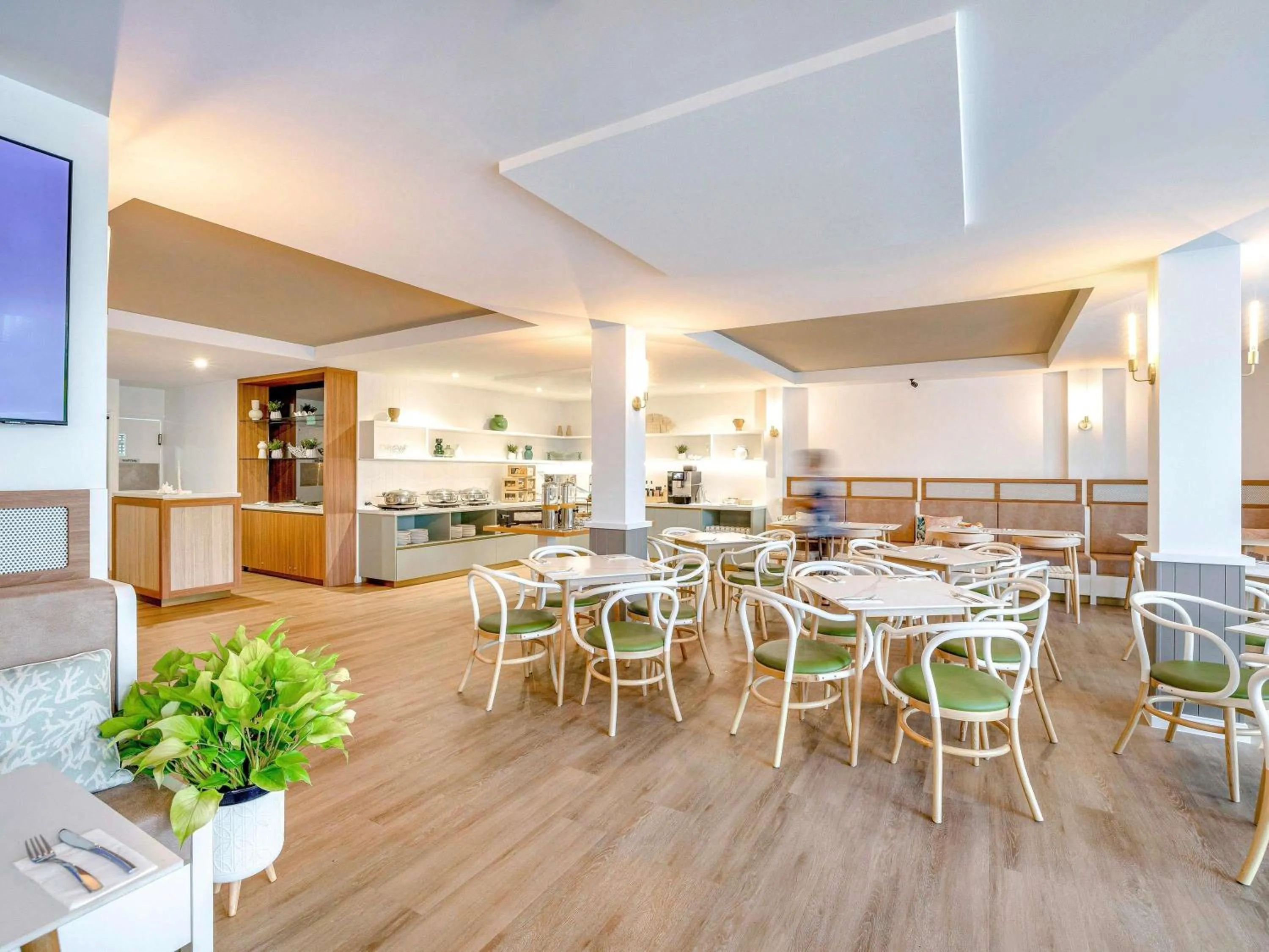 Breakfast in Mercure Cairns