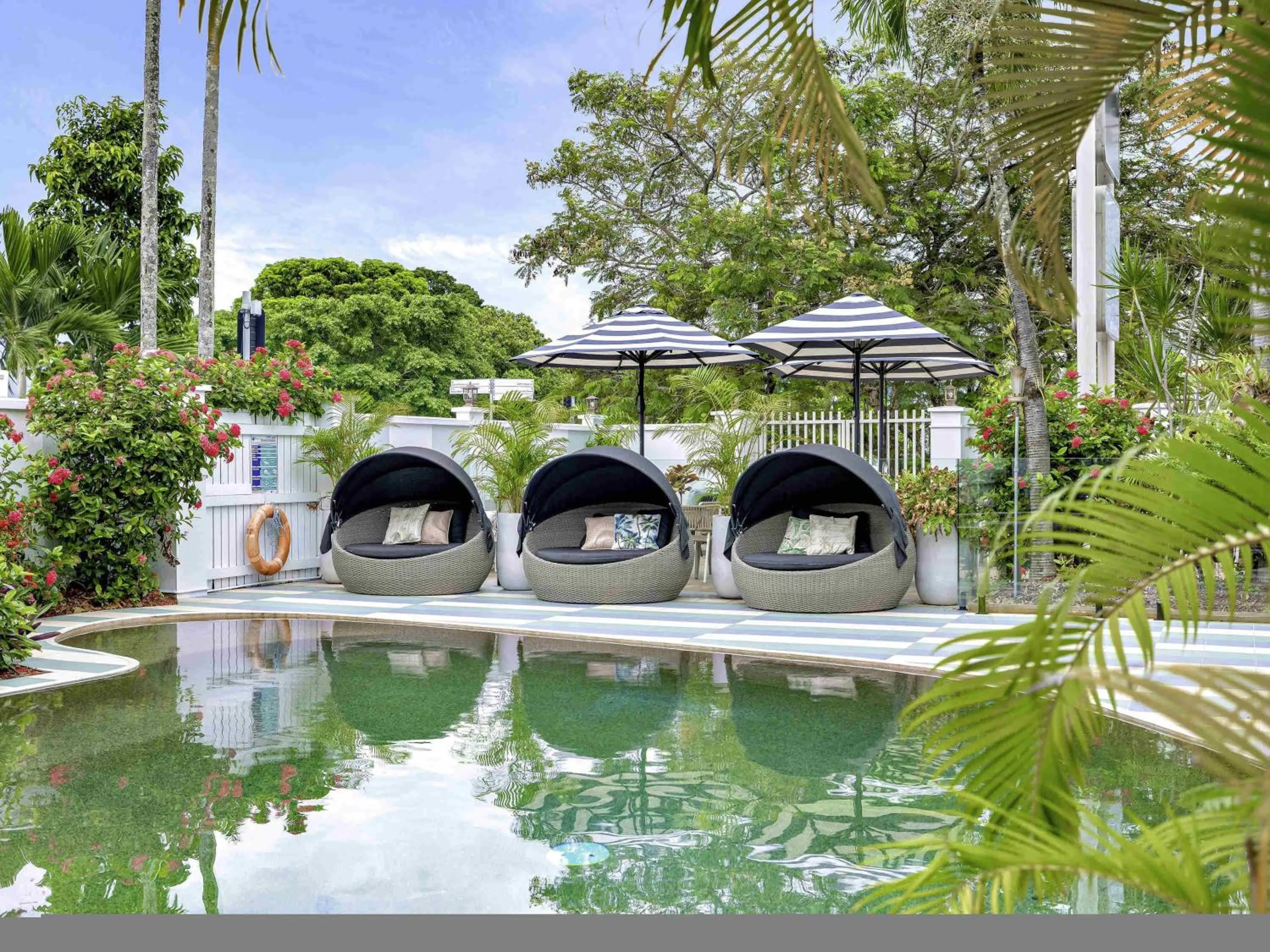 Pool view in Mercure Cairns