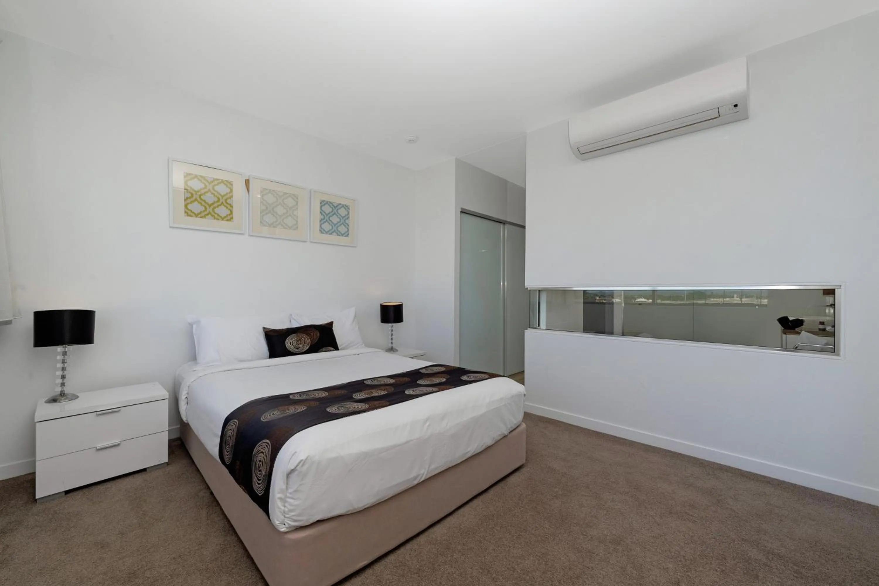 Bed in Central Islington Apartments