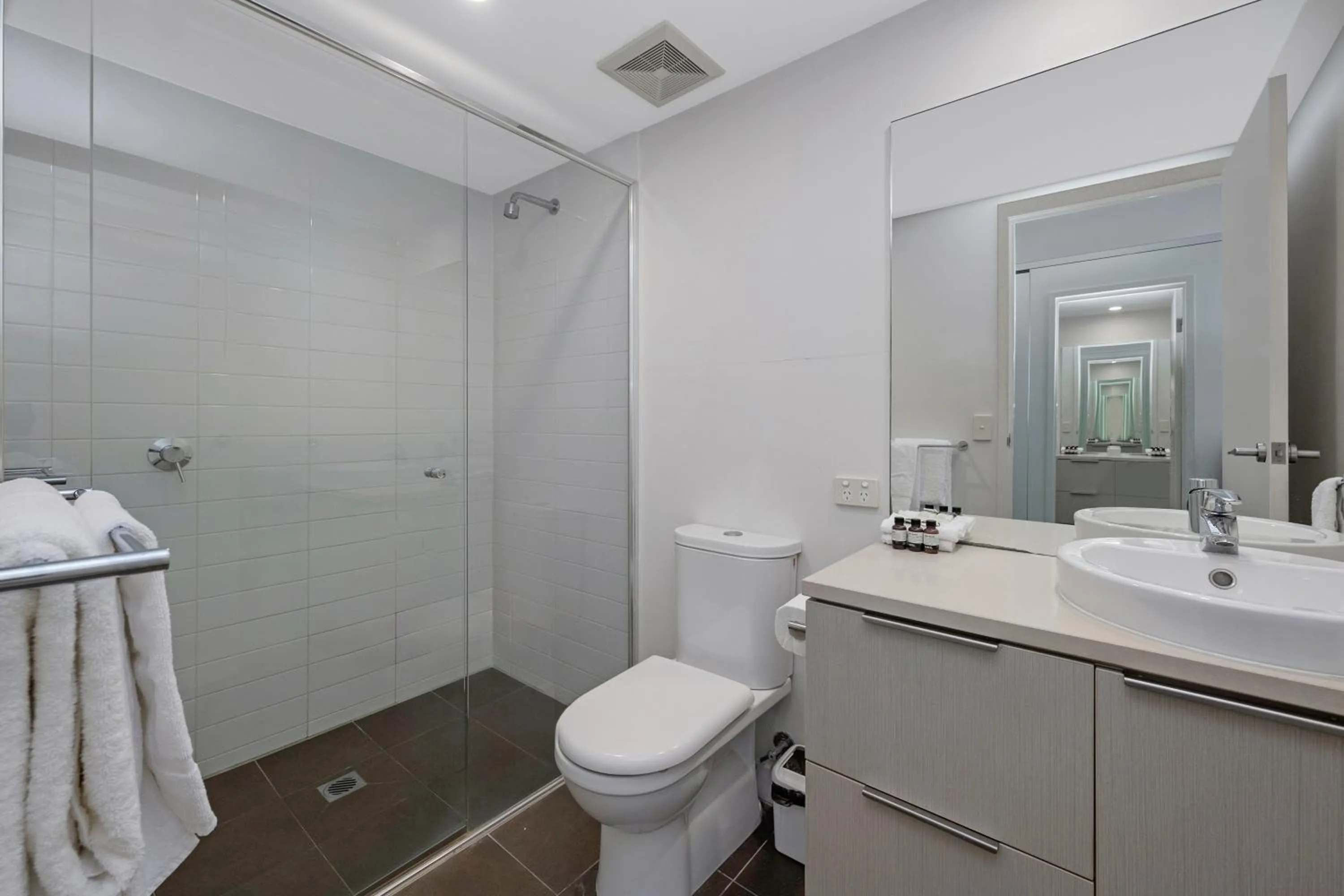 Central Islington Apartments