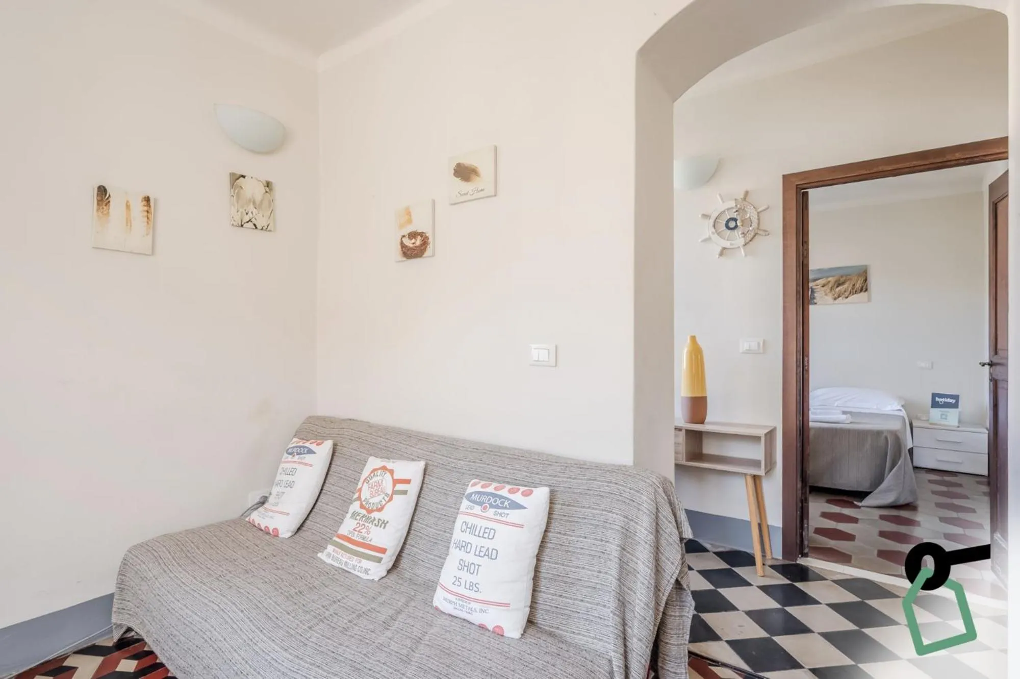 Living room, Bed in HOTIDAY Apartment Collection - Lerici Terrediliguria