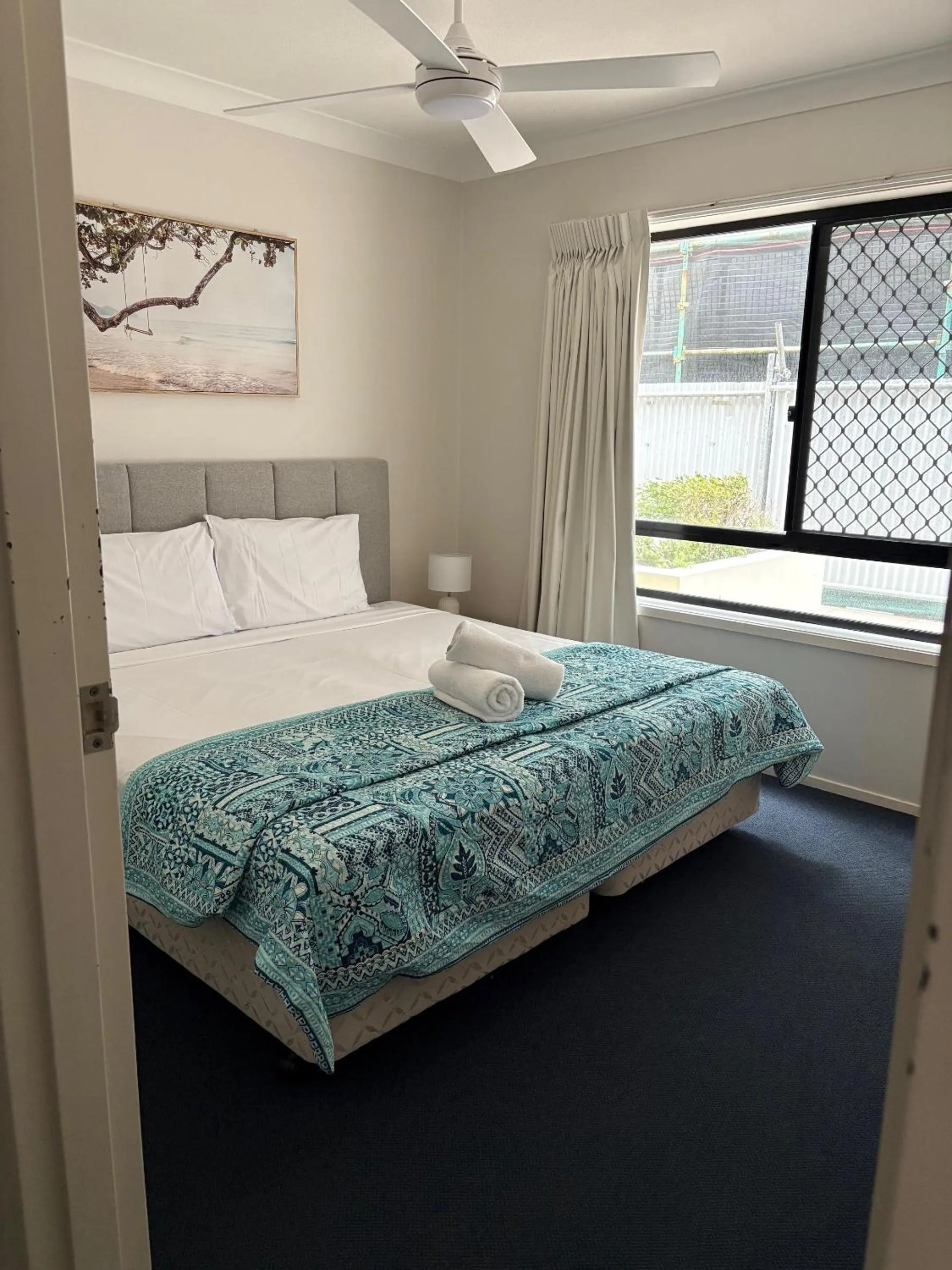 Bedroom, Bed in Island Beach Resort