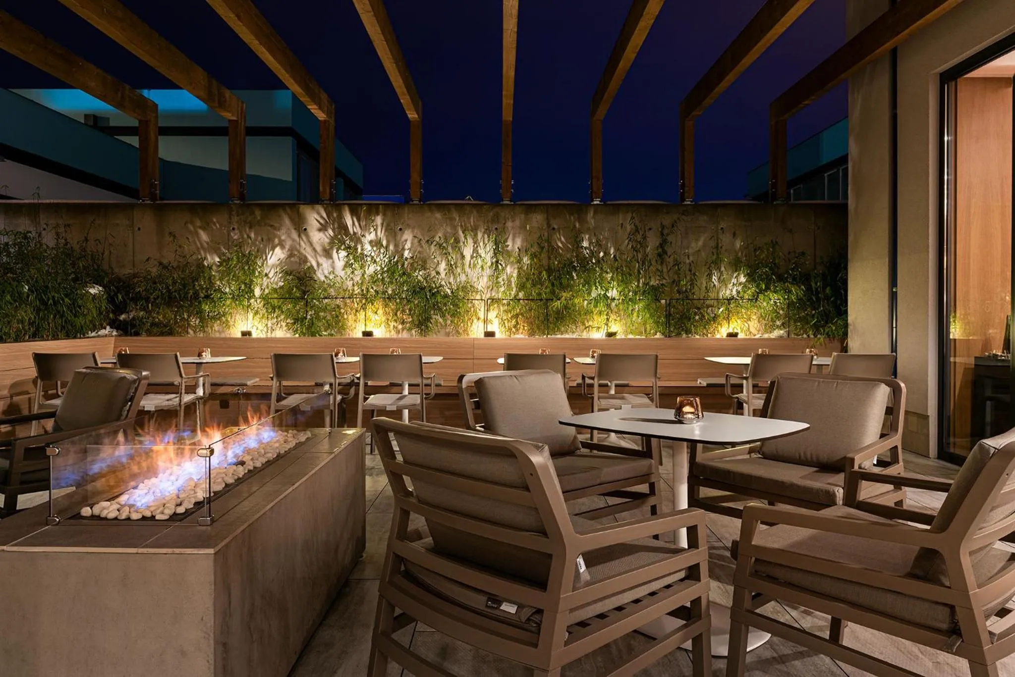 Restaurant/places to eat in Hotel Osvit