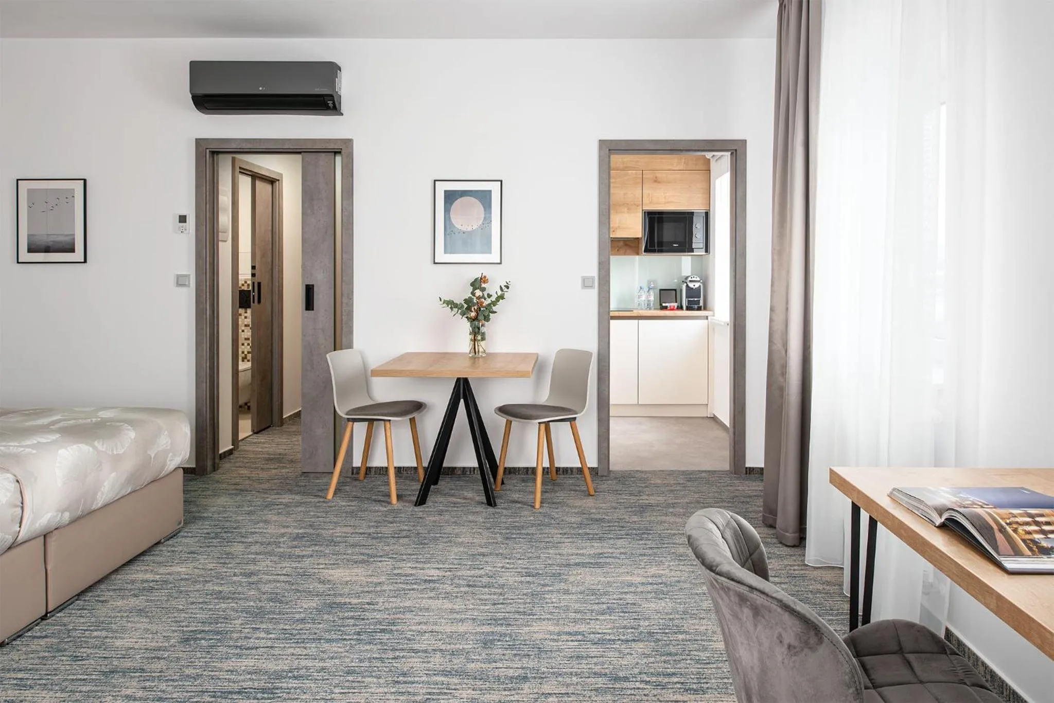 Kitchen or kitchenette, Bed in Hotel Osvit