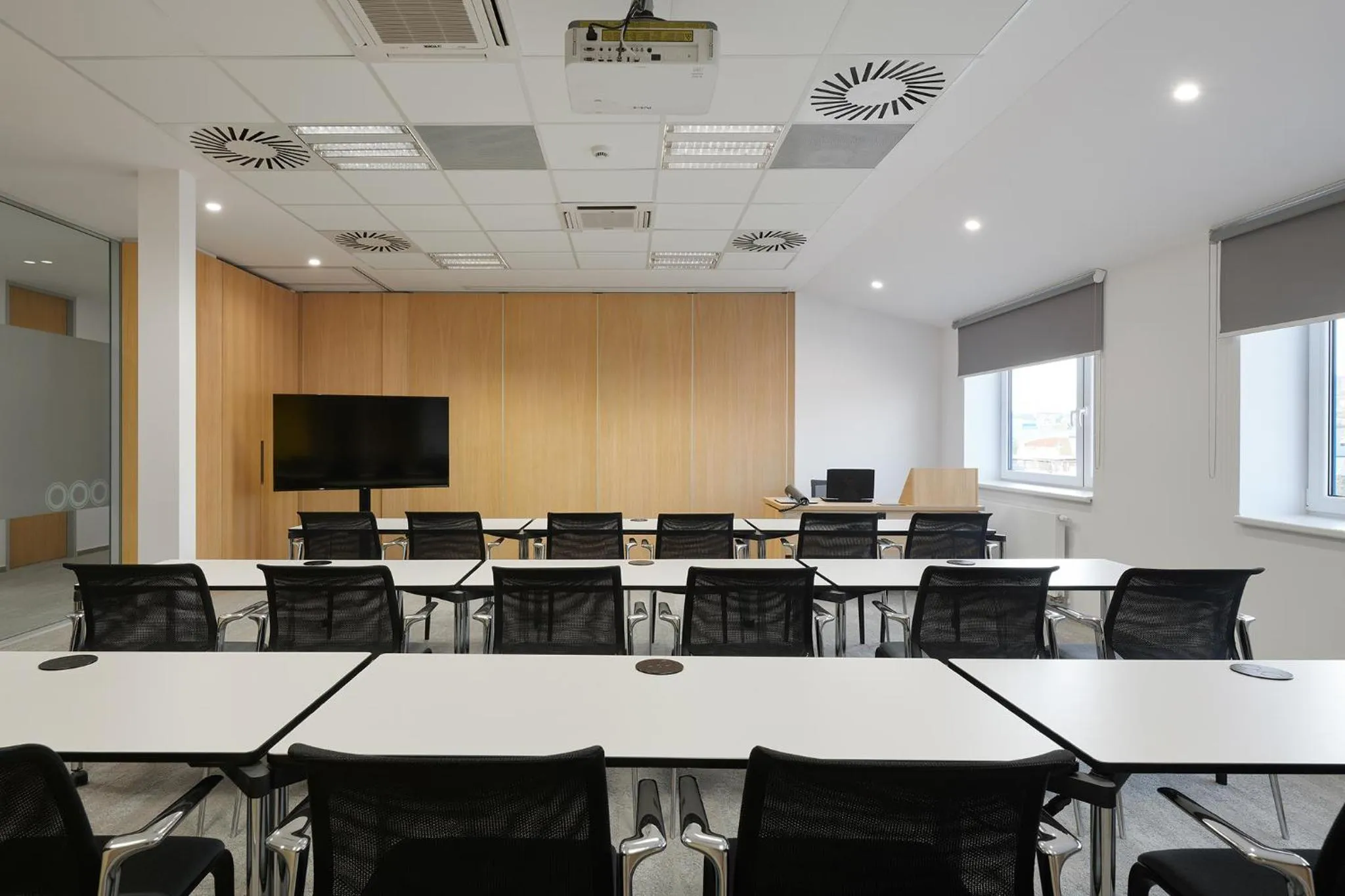 Business facilities in Hotel Osvit