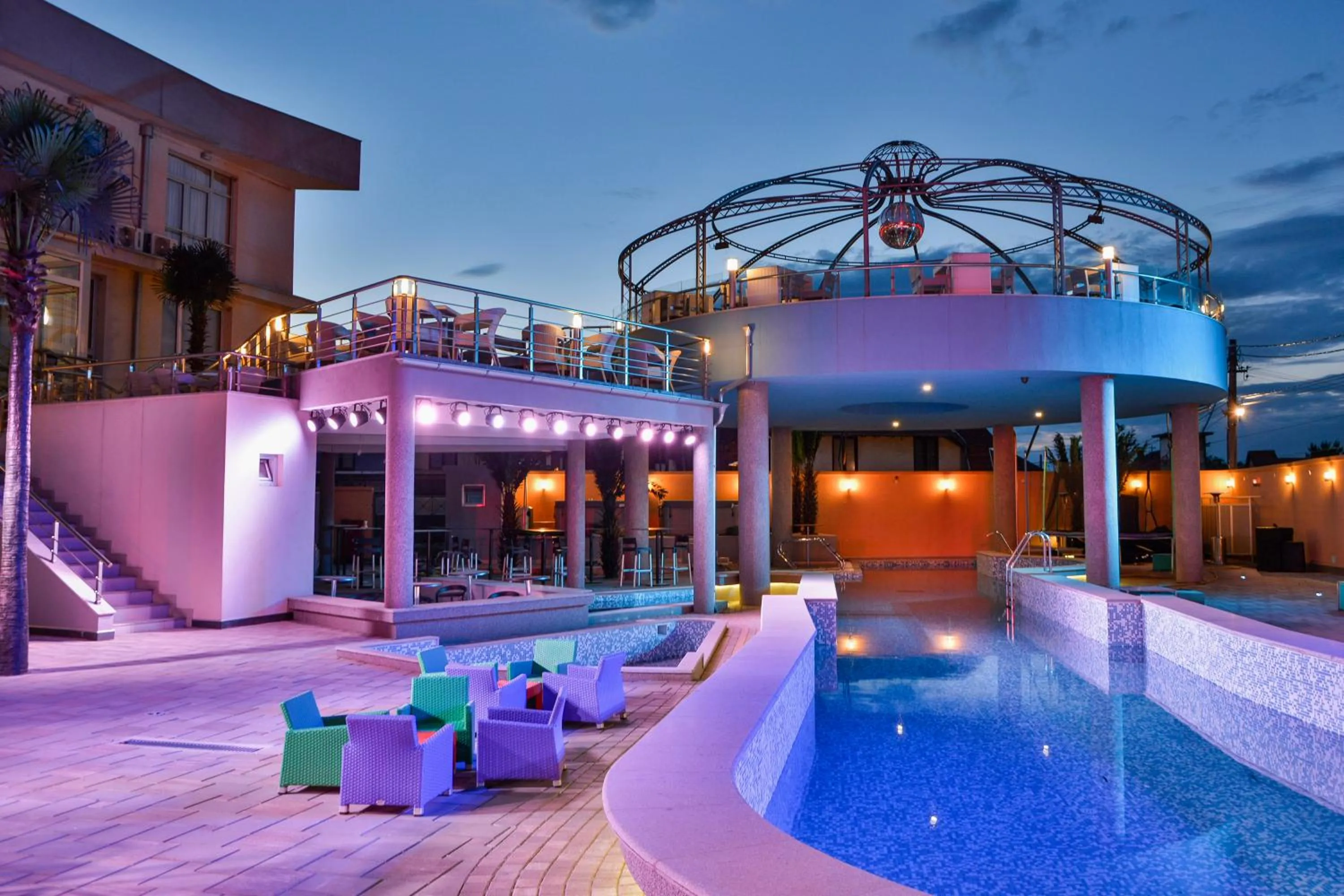 Night in Hotel Bella Nella