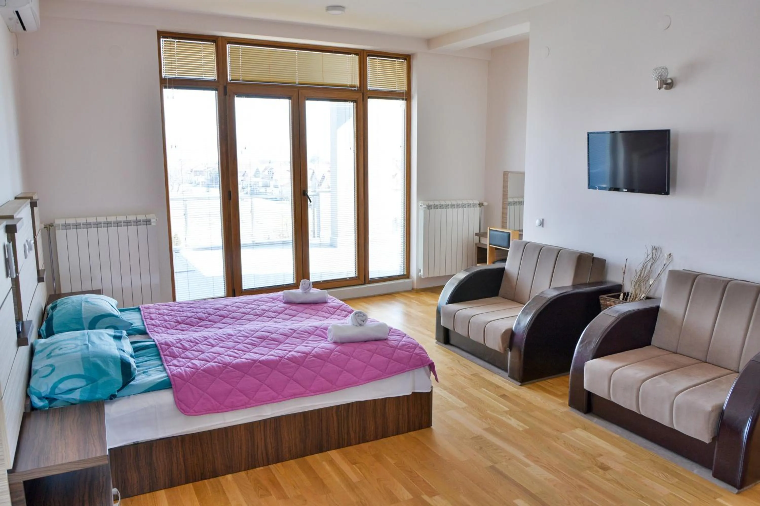 Balcony/Terrace, Bed in Hotel Bella Nella