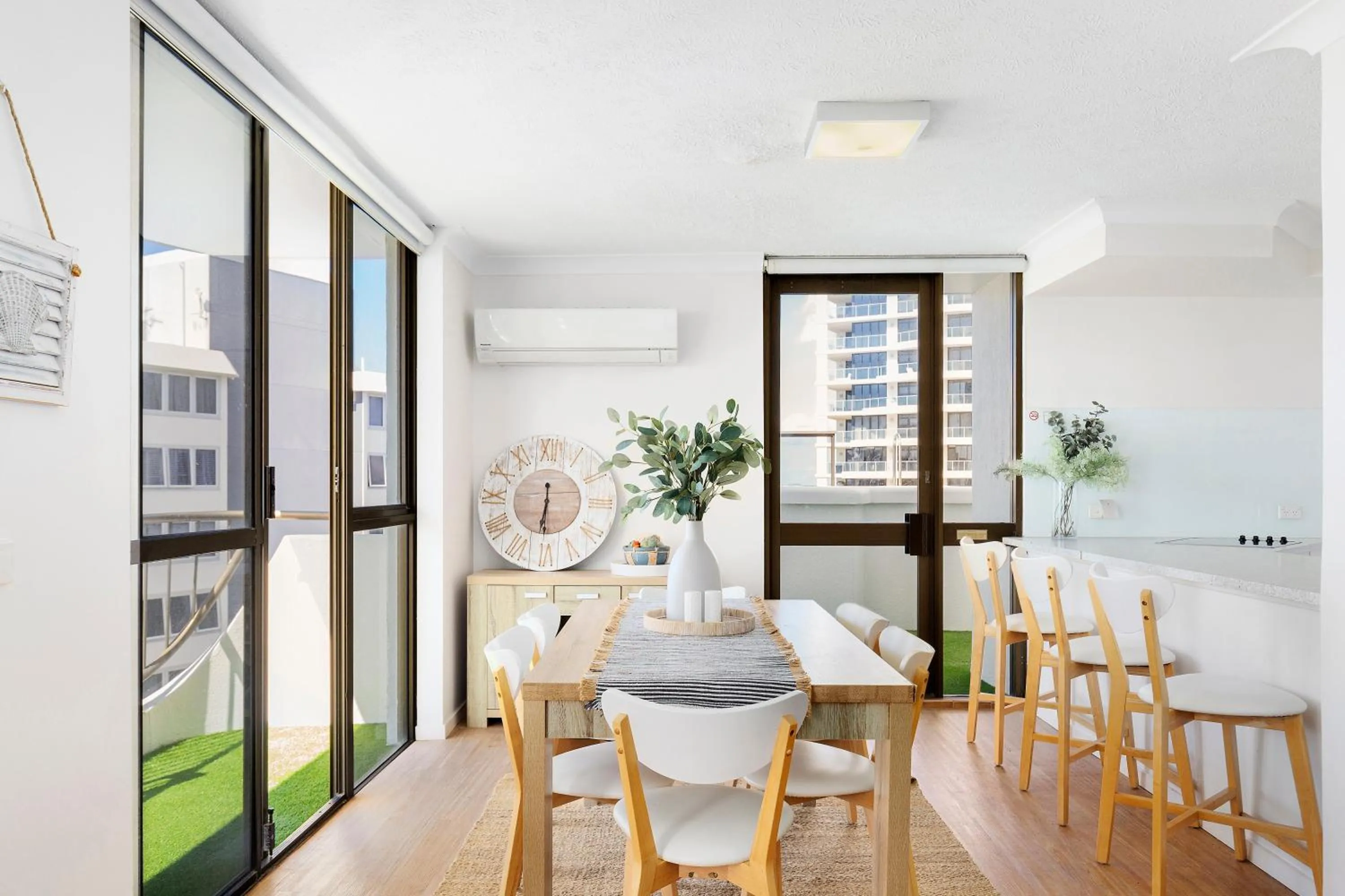 Dining area in Ocean Royale