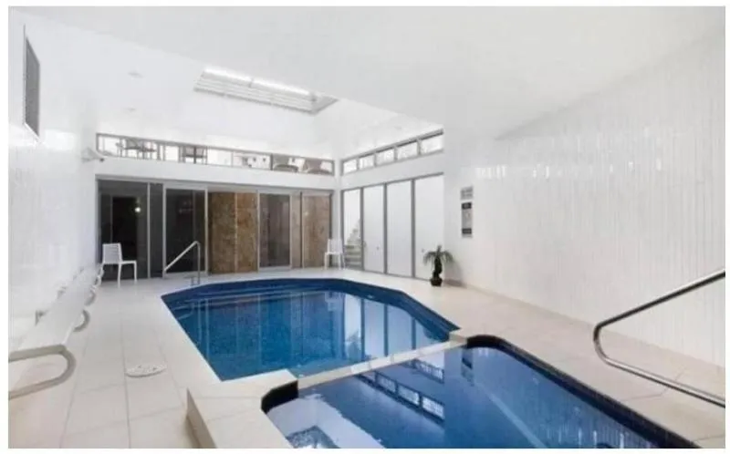 Swimming pool in Ocean Royale