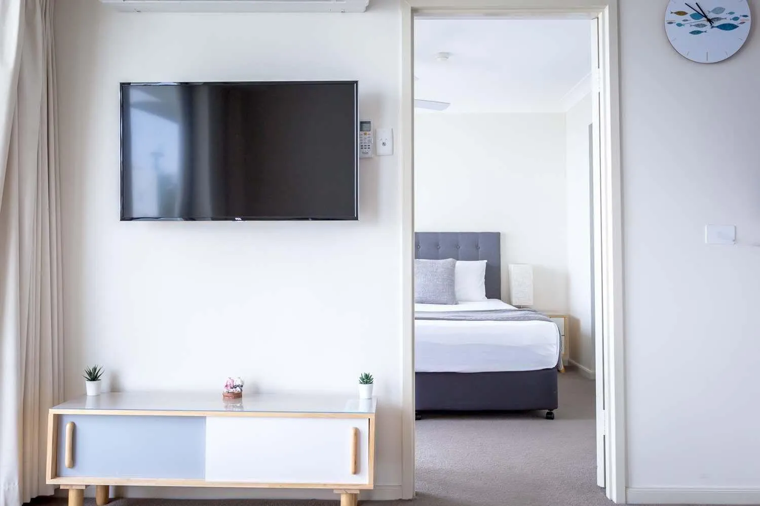 TV and multimedia, Bed in Ocean Royale