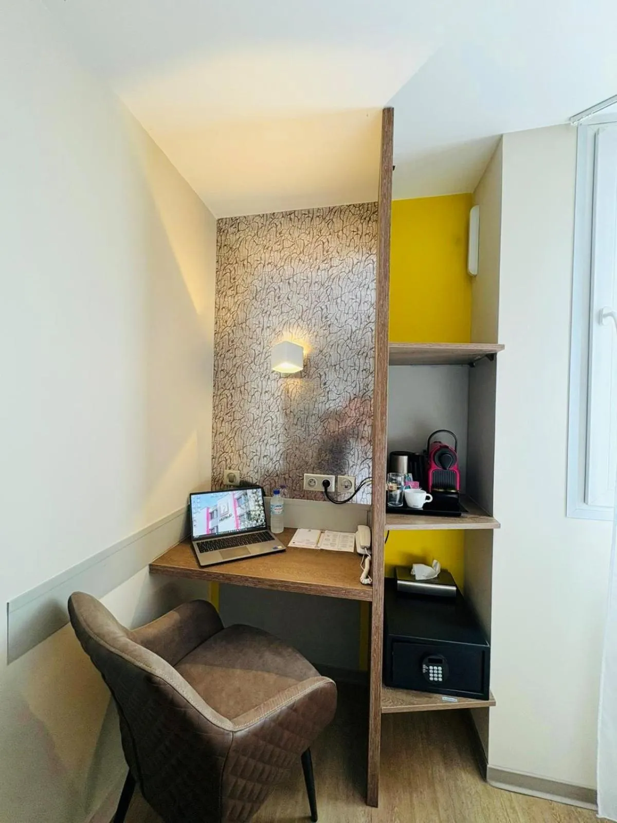 Seating area in Best Western Hotelio Montpellier Sud