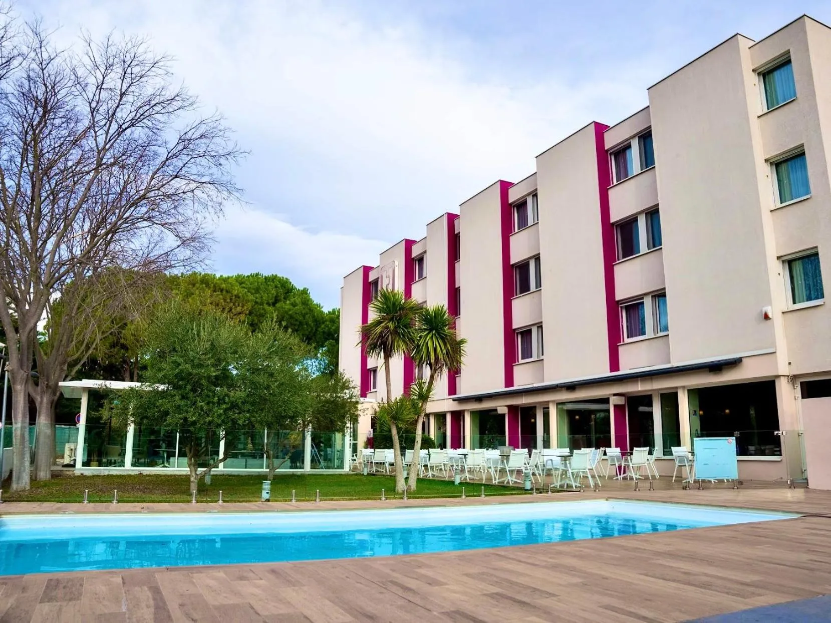 Property building in Best Western Hotelio Montpellier Sud