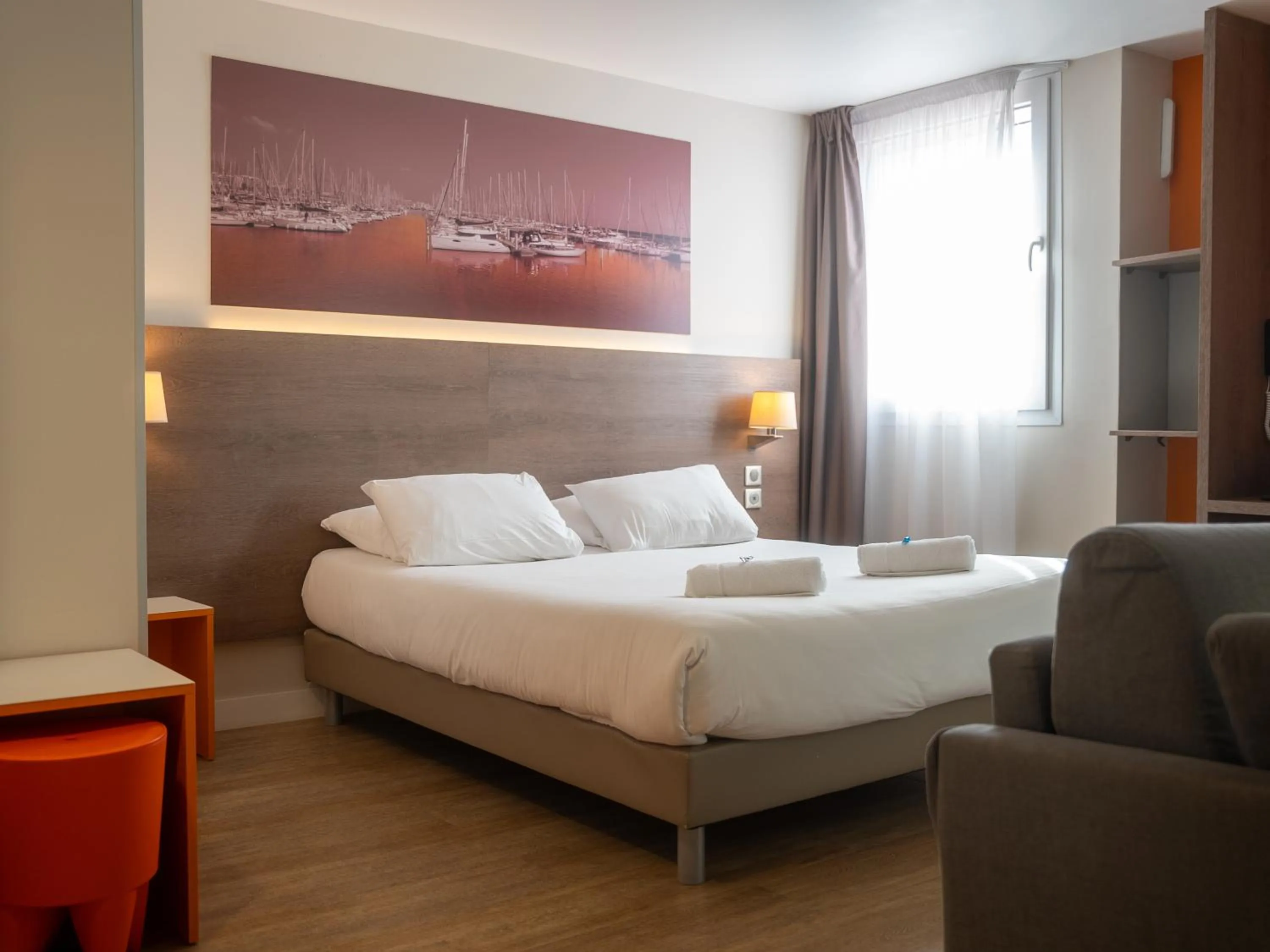 Bedroom, Bed in Best Western Hotelio Montpellier Sud