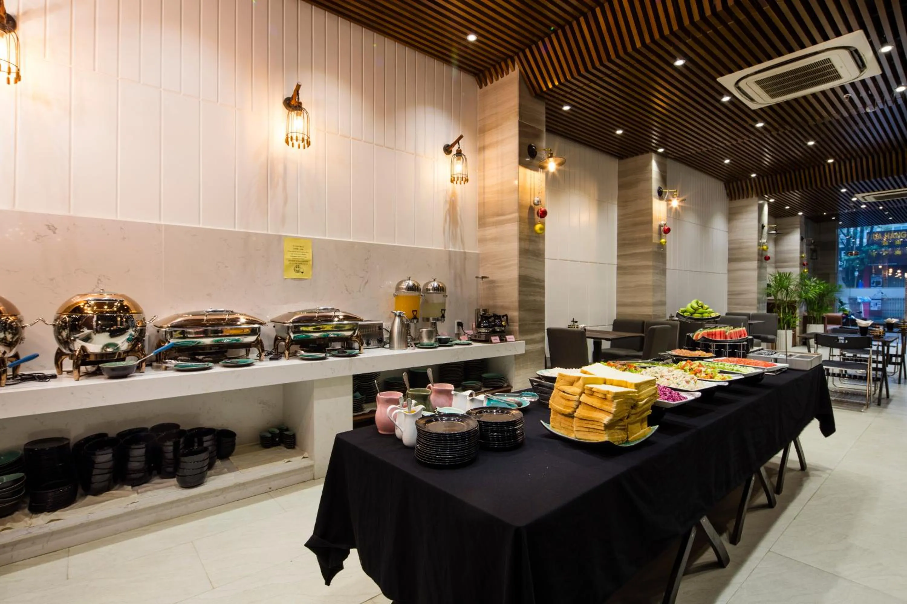 Food and drinks in Aroma Nha Trang Boutique Hotel