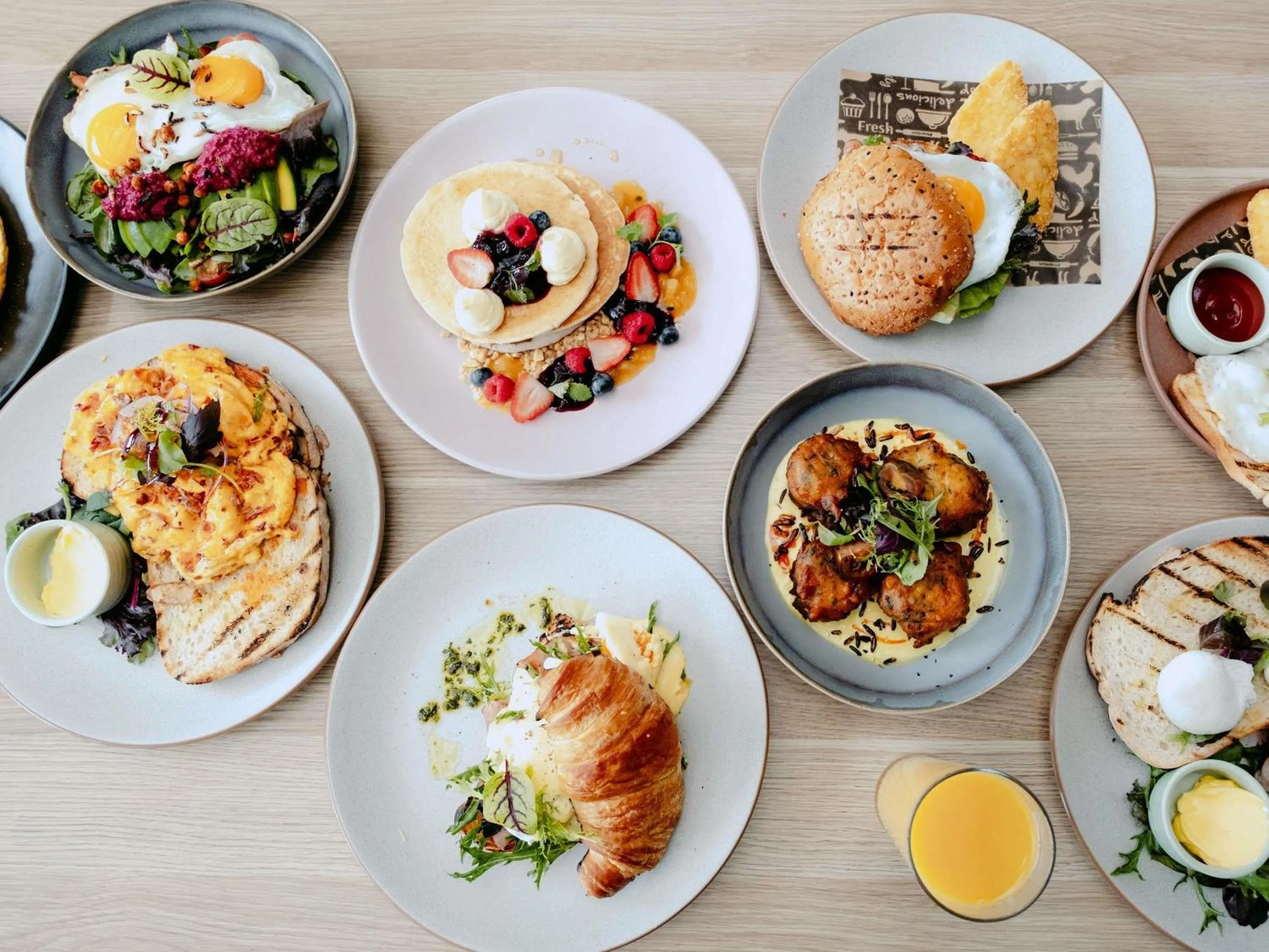 Restaurant/places to eat in Mercure Brisbane Spring Hill