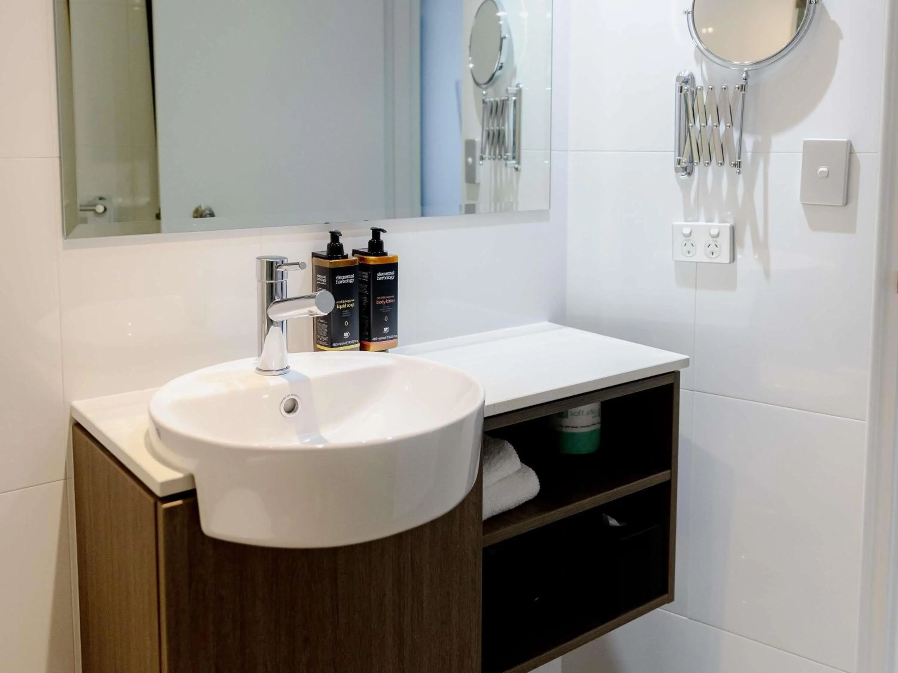 Bedroom in Mercure Brisbane Spring Hill