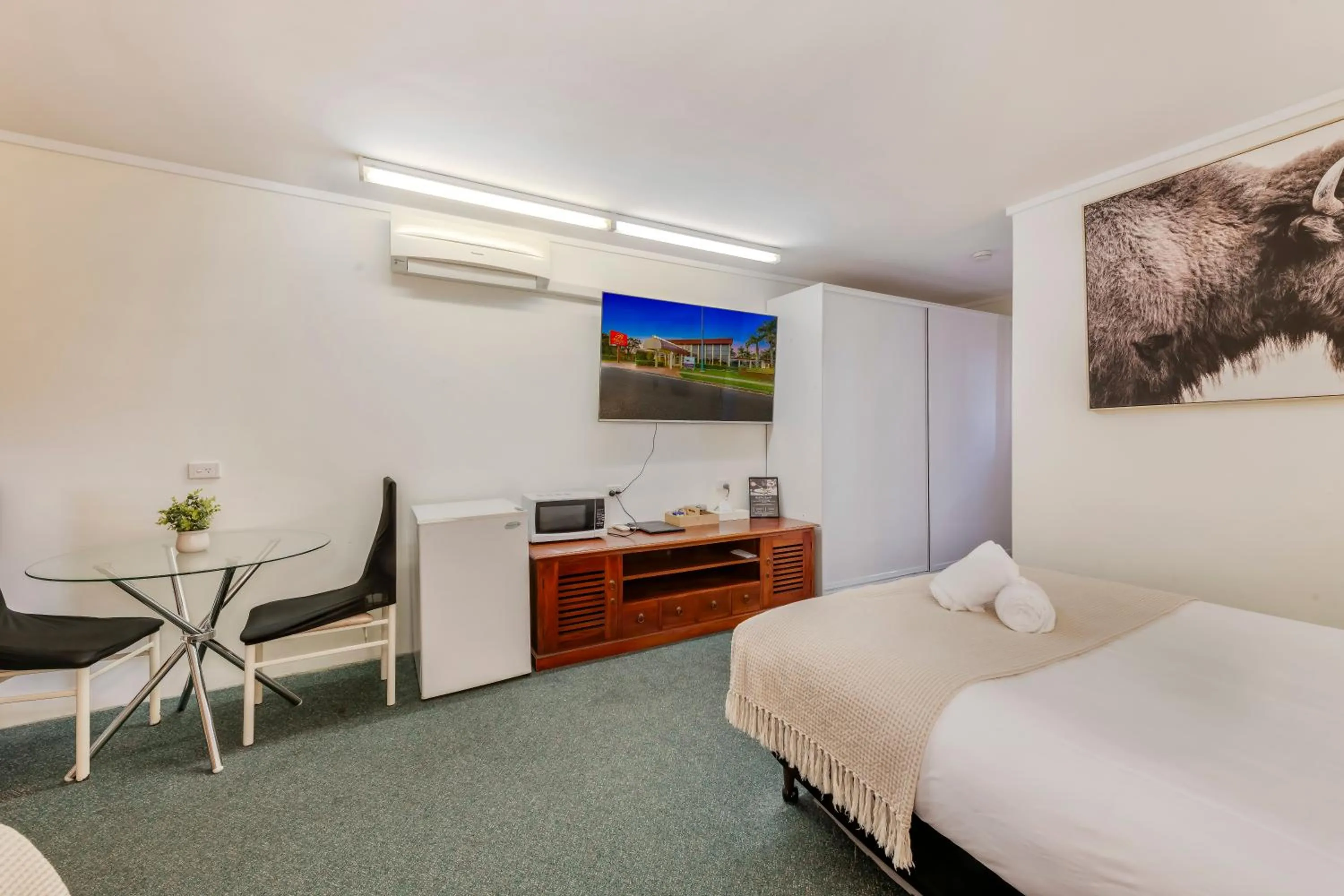 Bed in Bundaberg International