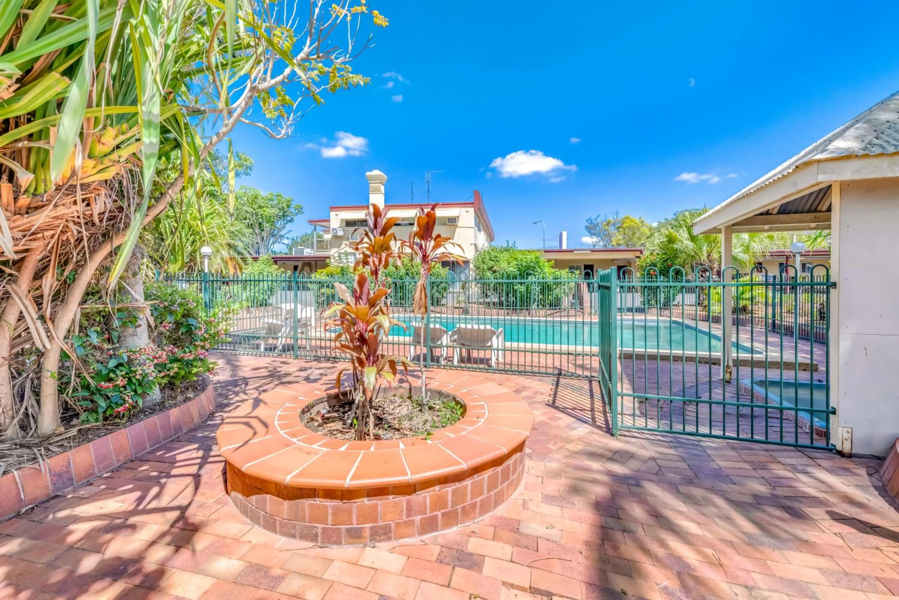 Swimming pool in Bundaberg International
