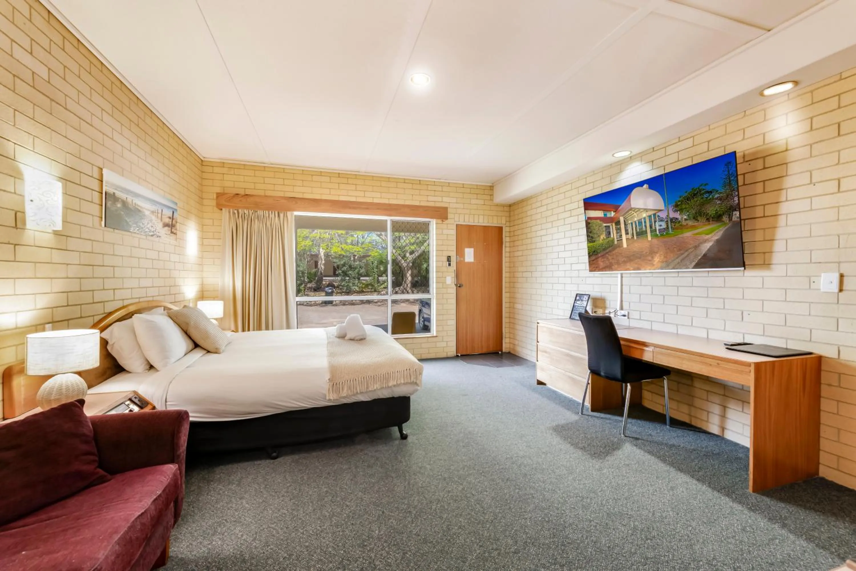 Bed in Bundaberg International