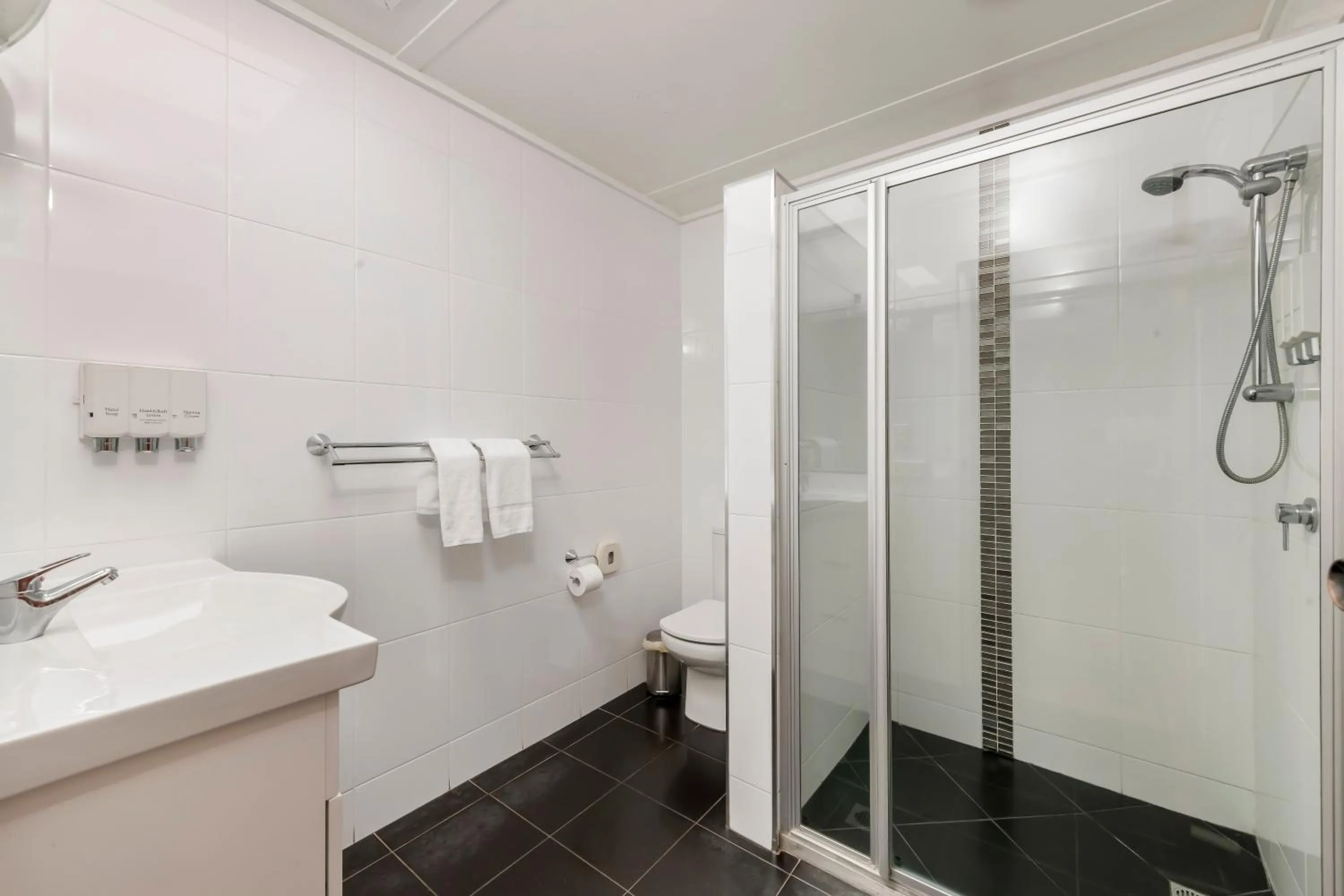 Shower in Bundaberg International