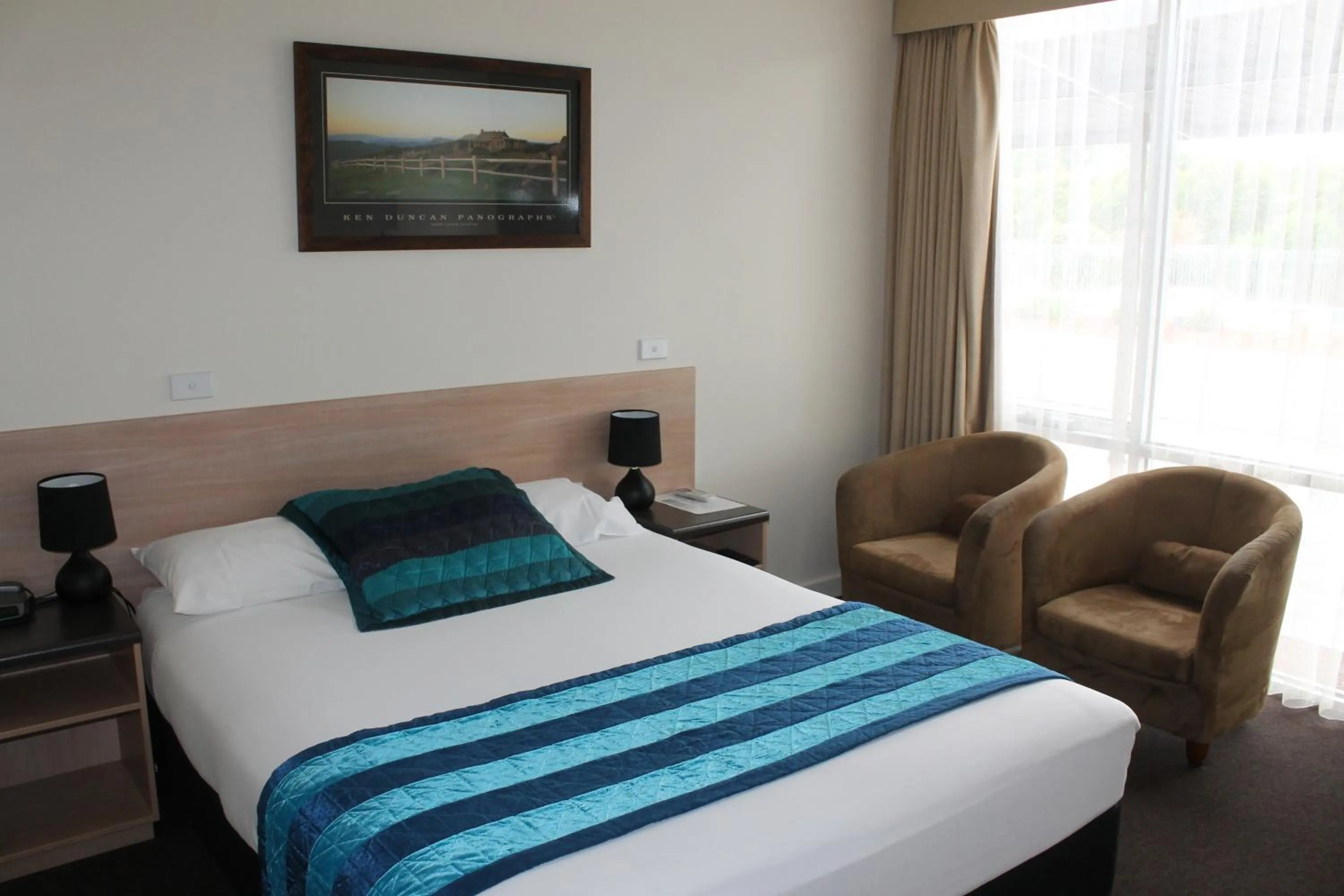 Bed in Mansfield Motel