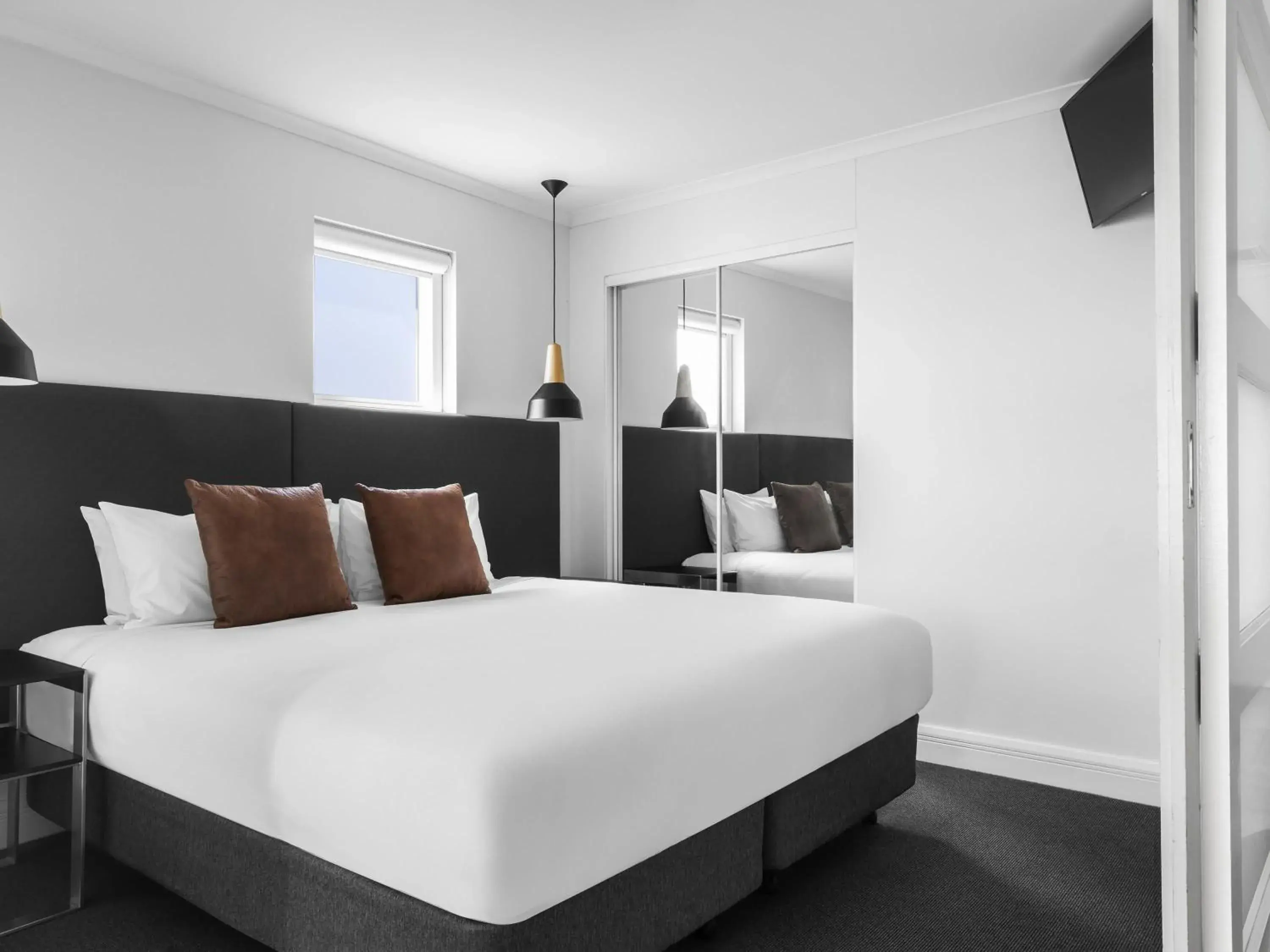 Two-Bedroom in Mantra on Kent Two-Bedroom in Mantra on Kent