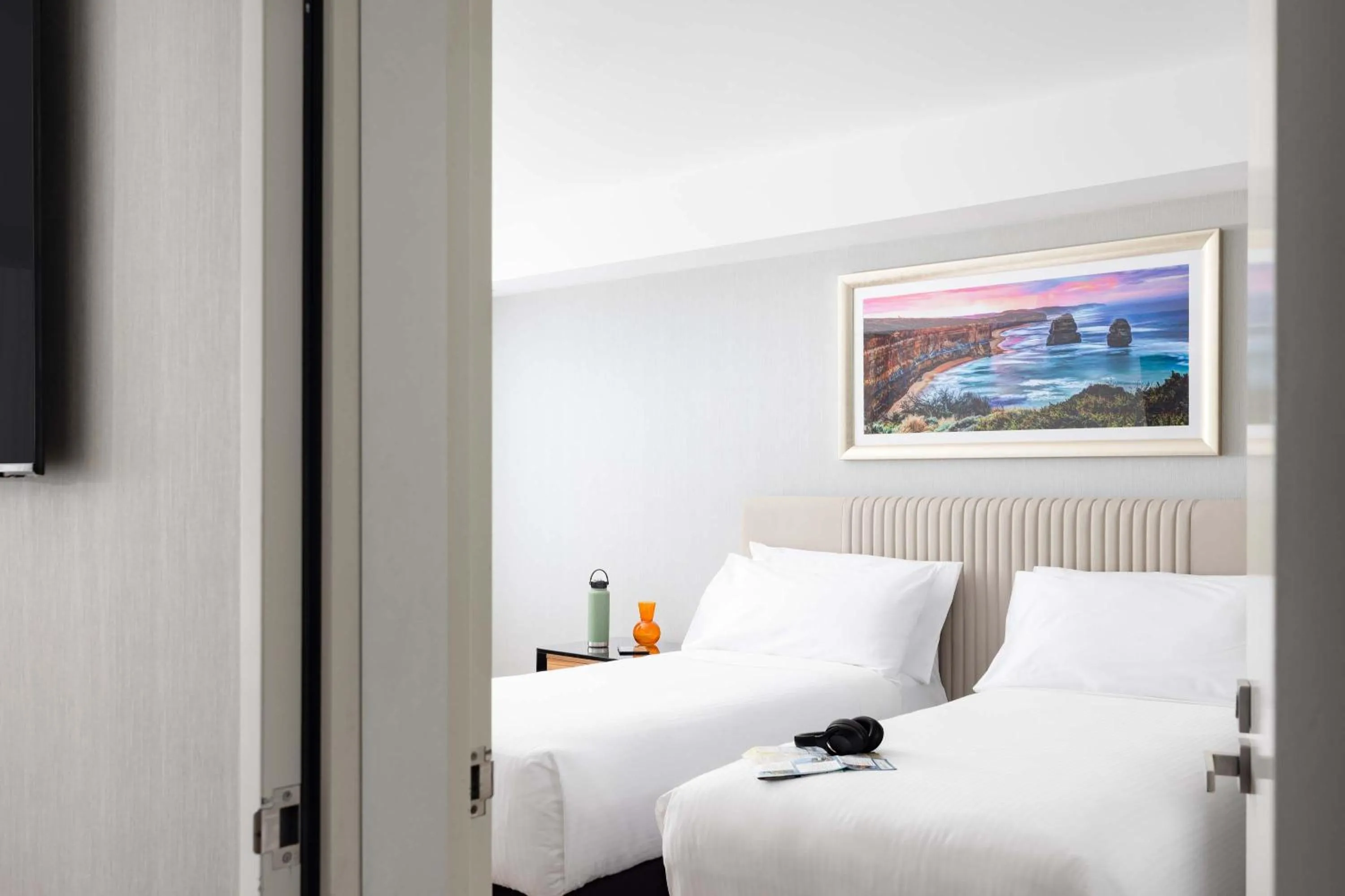 Bed in Mantra Melbourne Airport