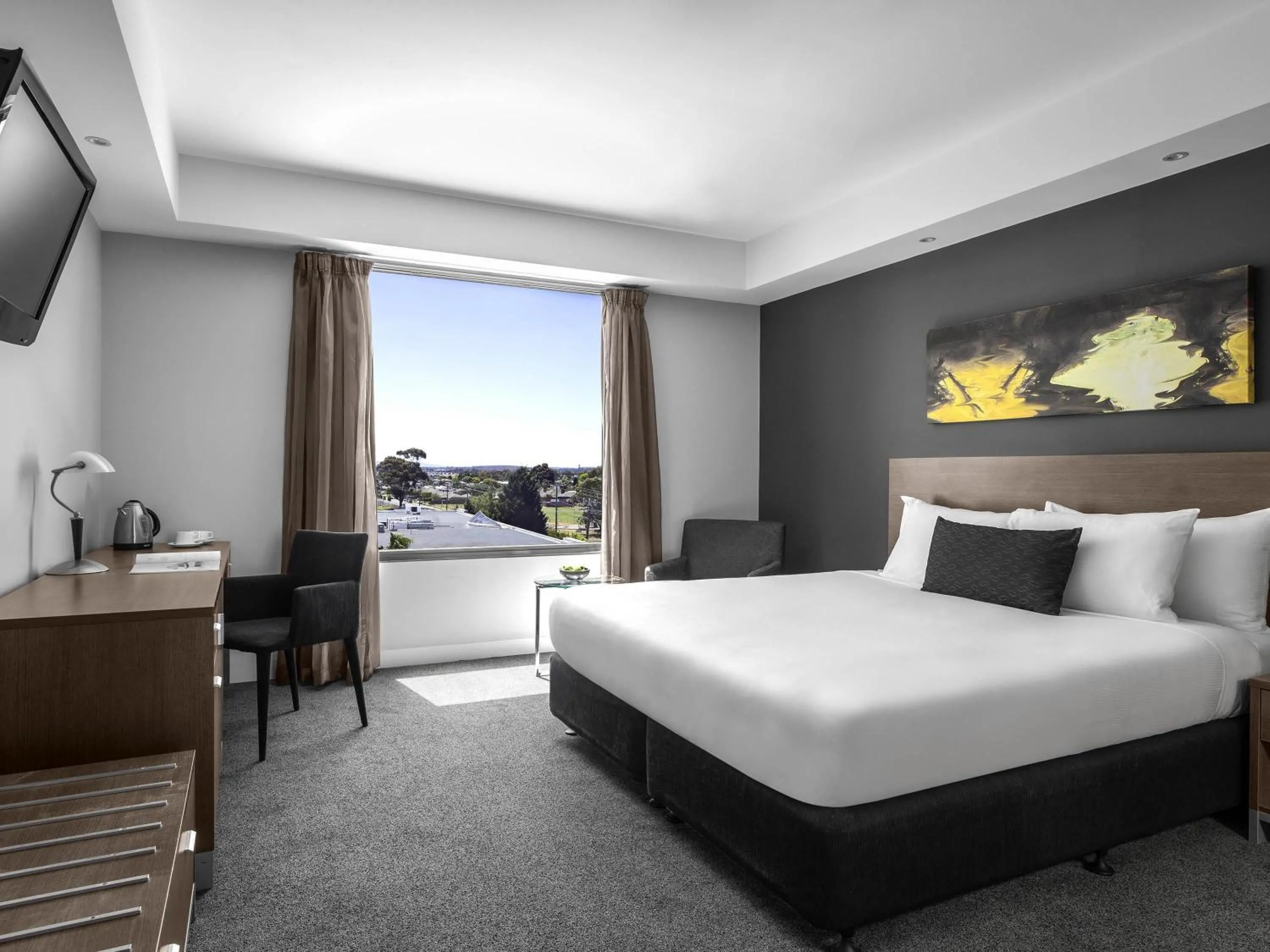 Bedroom, Bed in Mantra Melbourne Airport