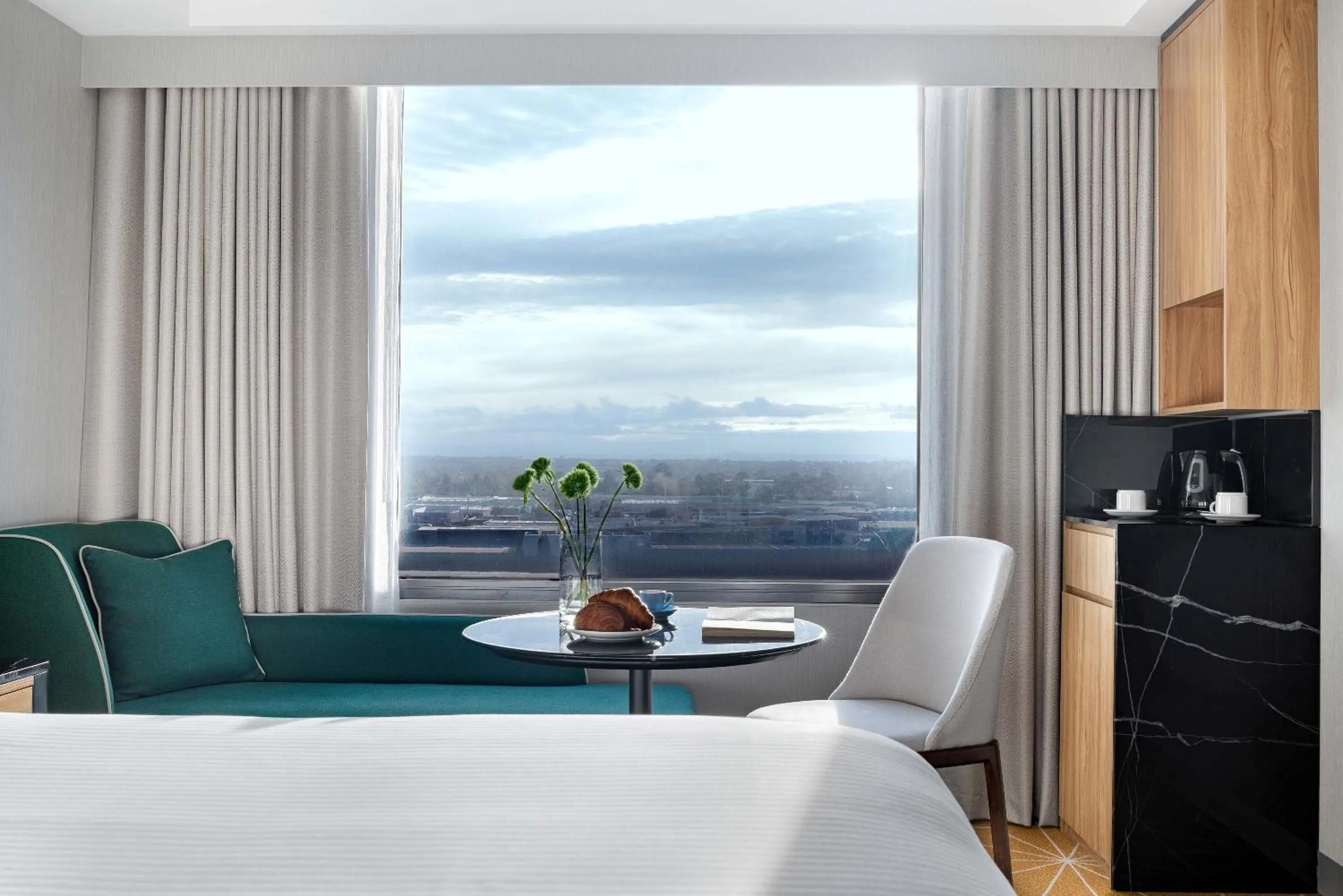 Bed in Mantra Melbourne Airport