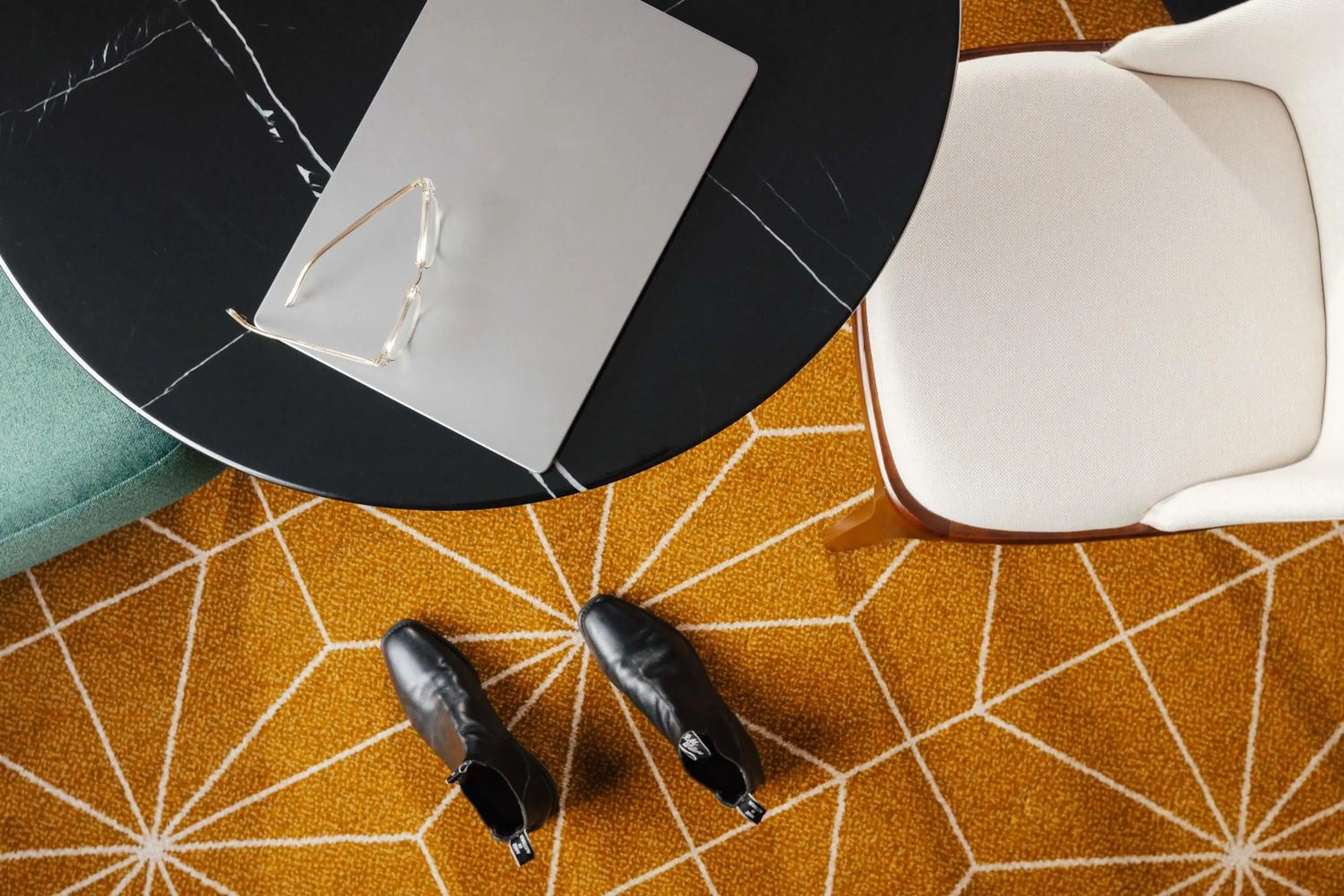 Seating area in Mantra Melbourne Airport