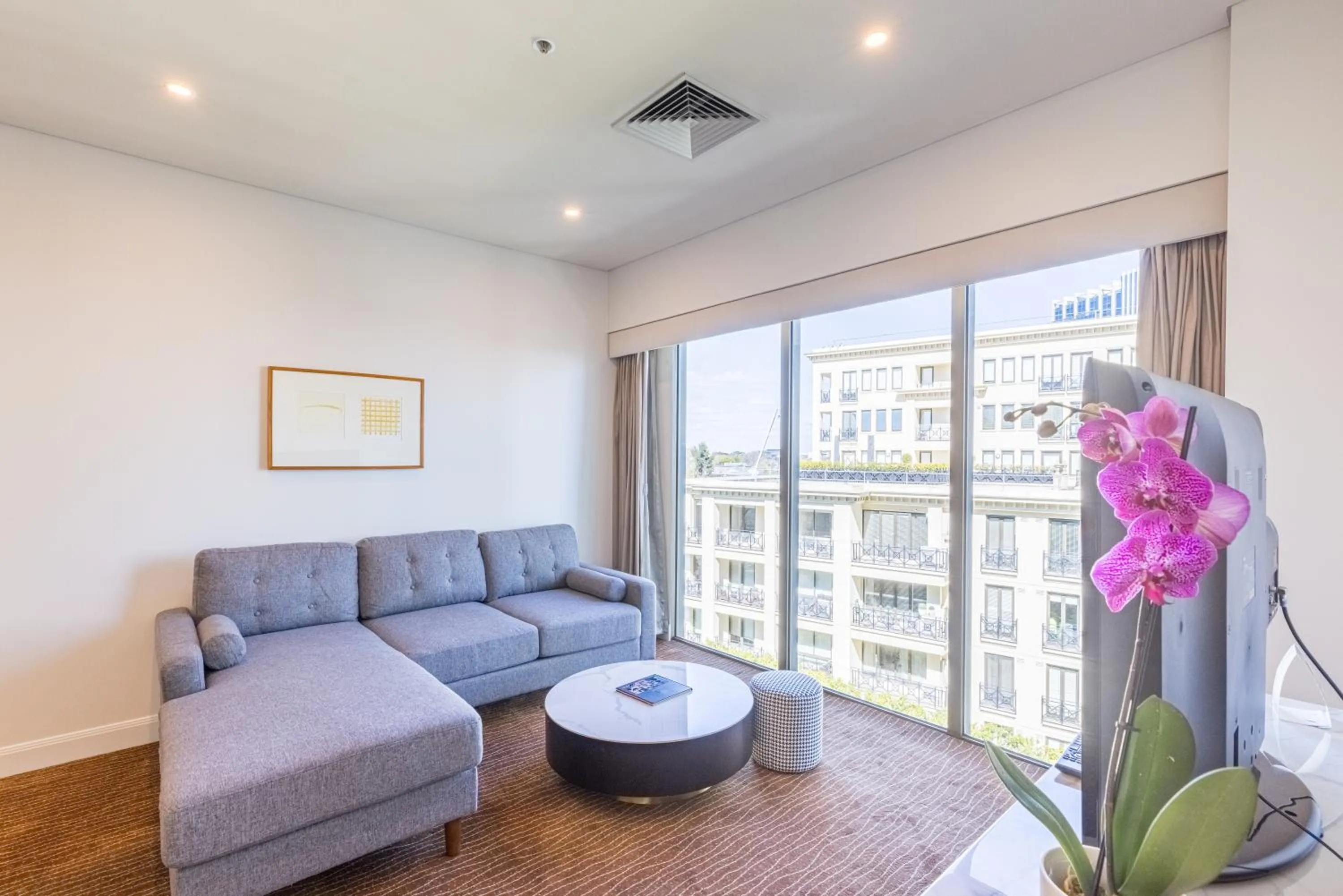 Living room in Seasons Botanic Gardens