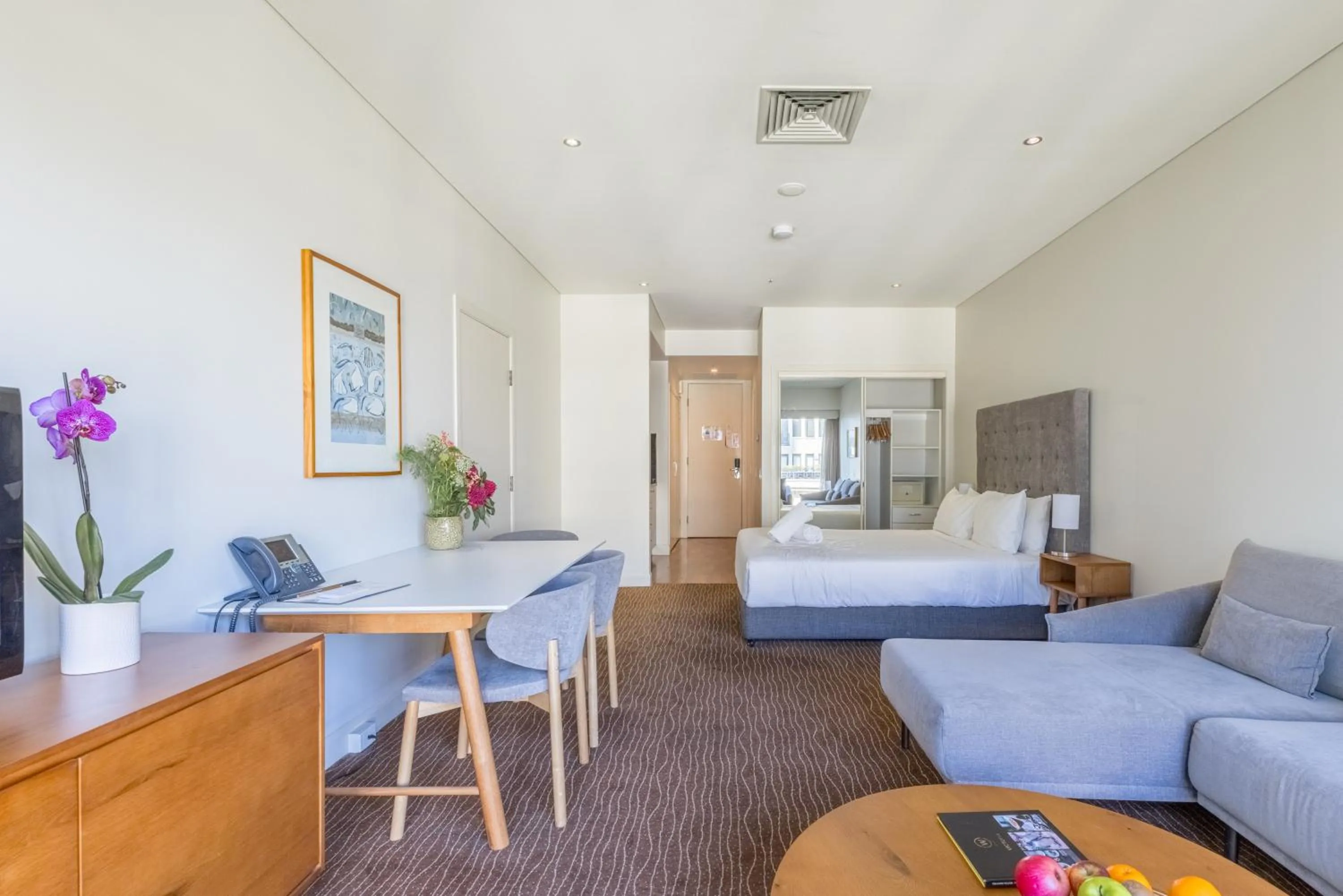 Bedroom, Bed in Seasons Botanic Gardens