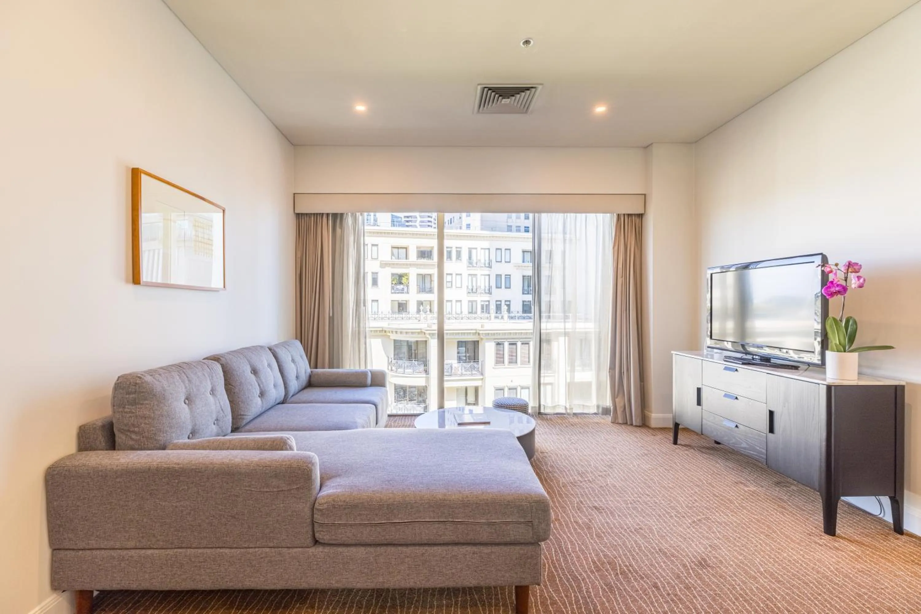 Living room in Seasons Botanic Gardens