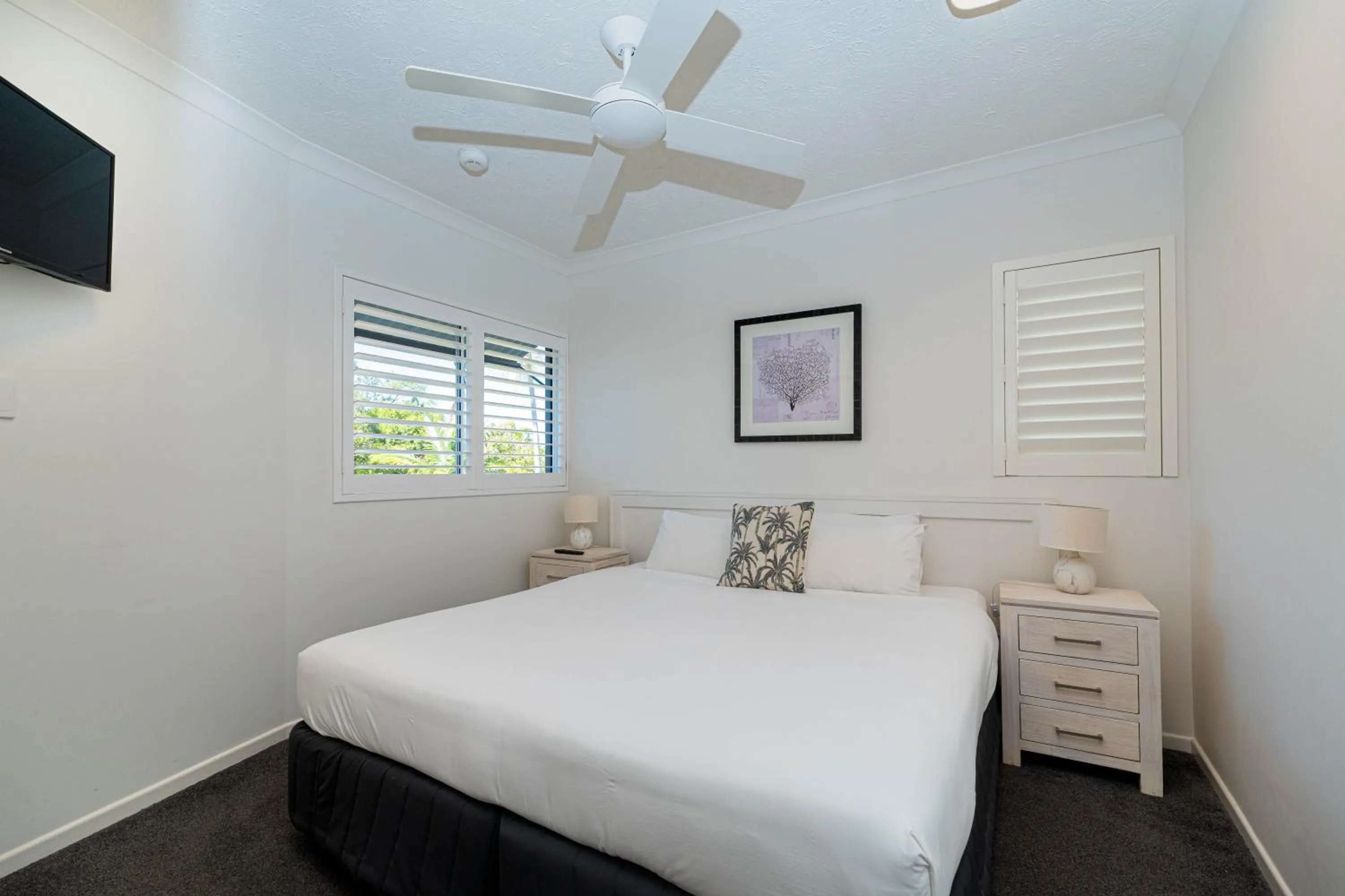 Bed in Twin Quays Noosa