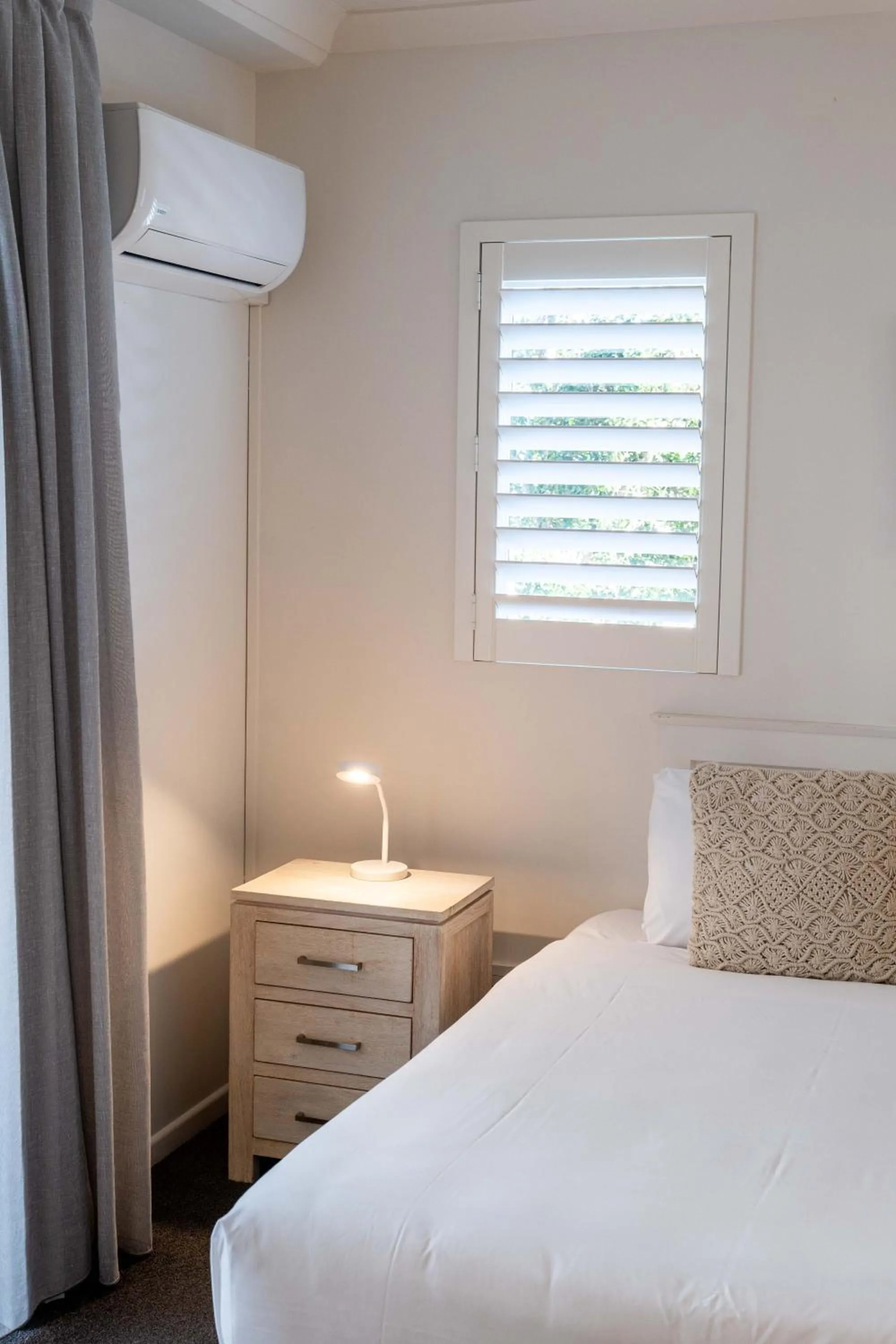 Bed in Twin Quays Noosa