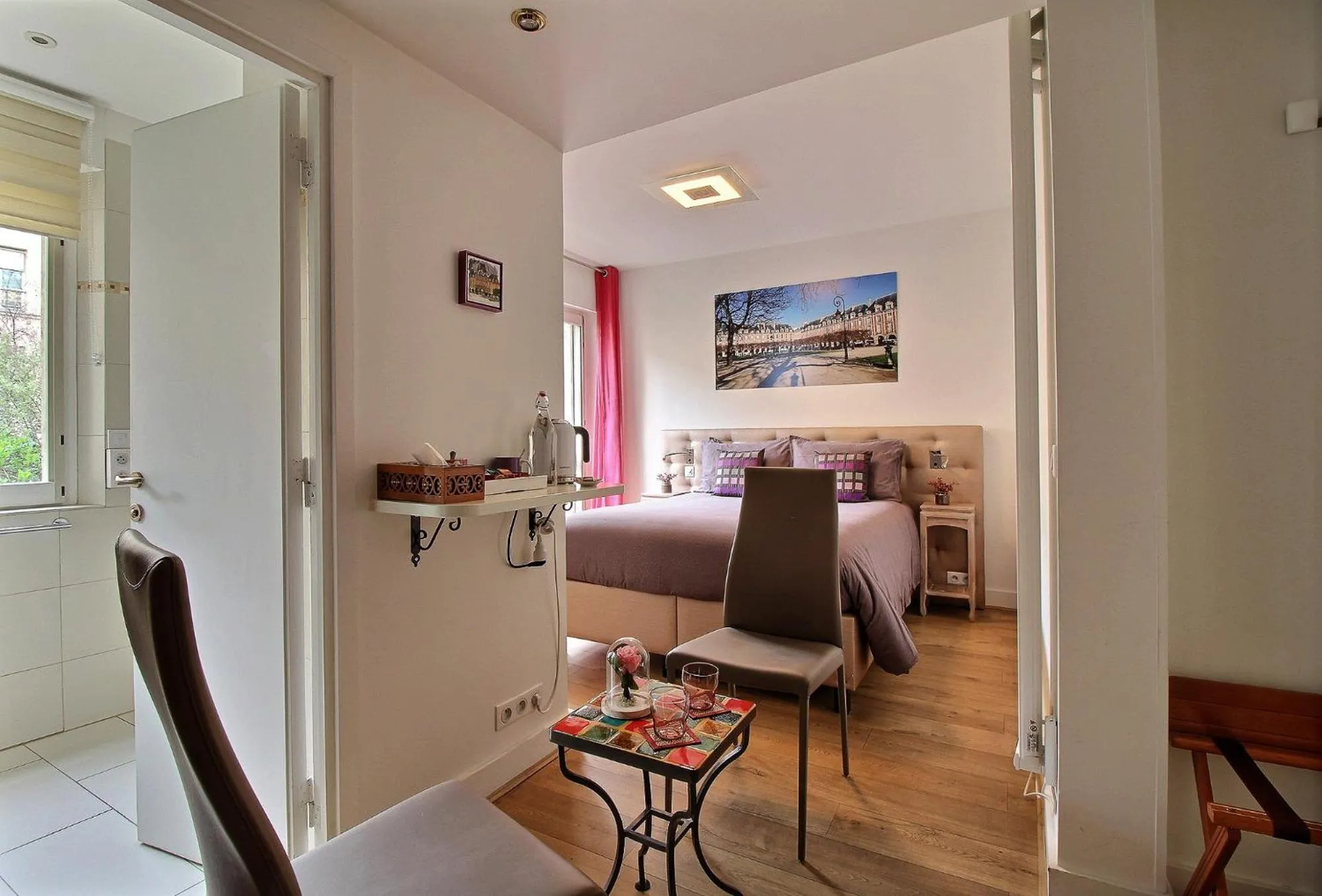 Photo of the whole room, Bed in Assia & Nathalie - Luxury B&B MARAIS