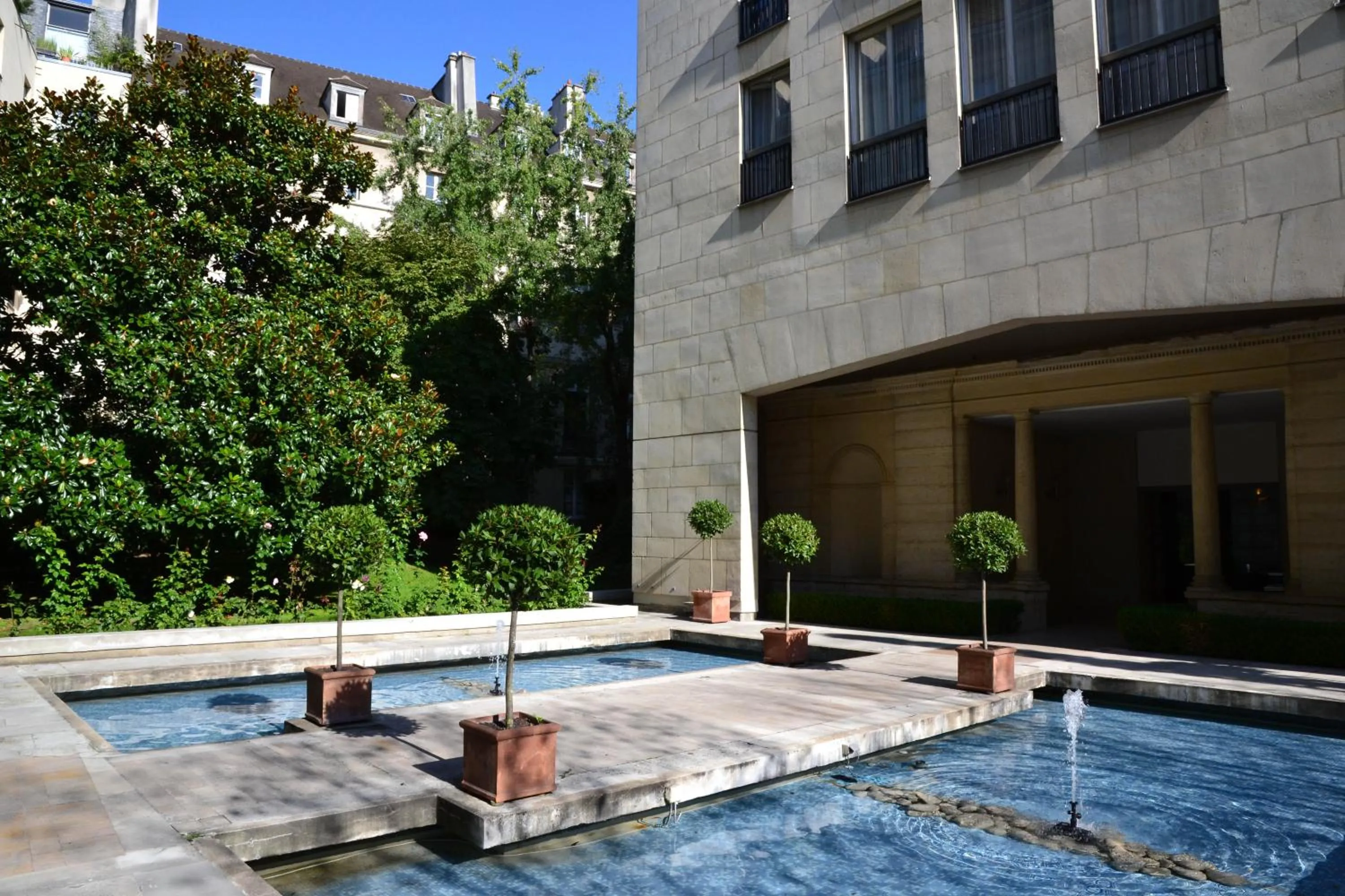 Facade/entrance in Assia & Nathalie - Luxury B&B MARAIS