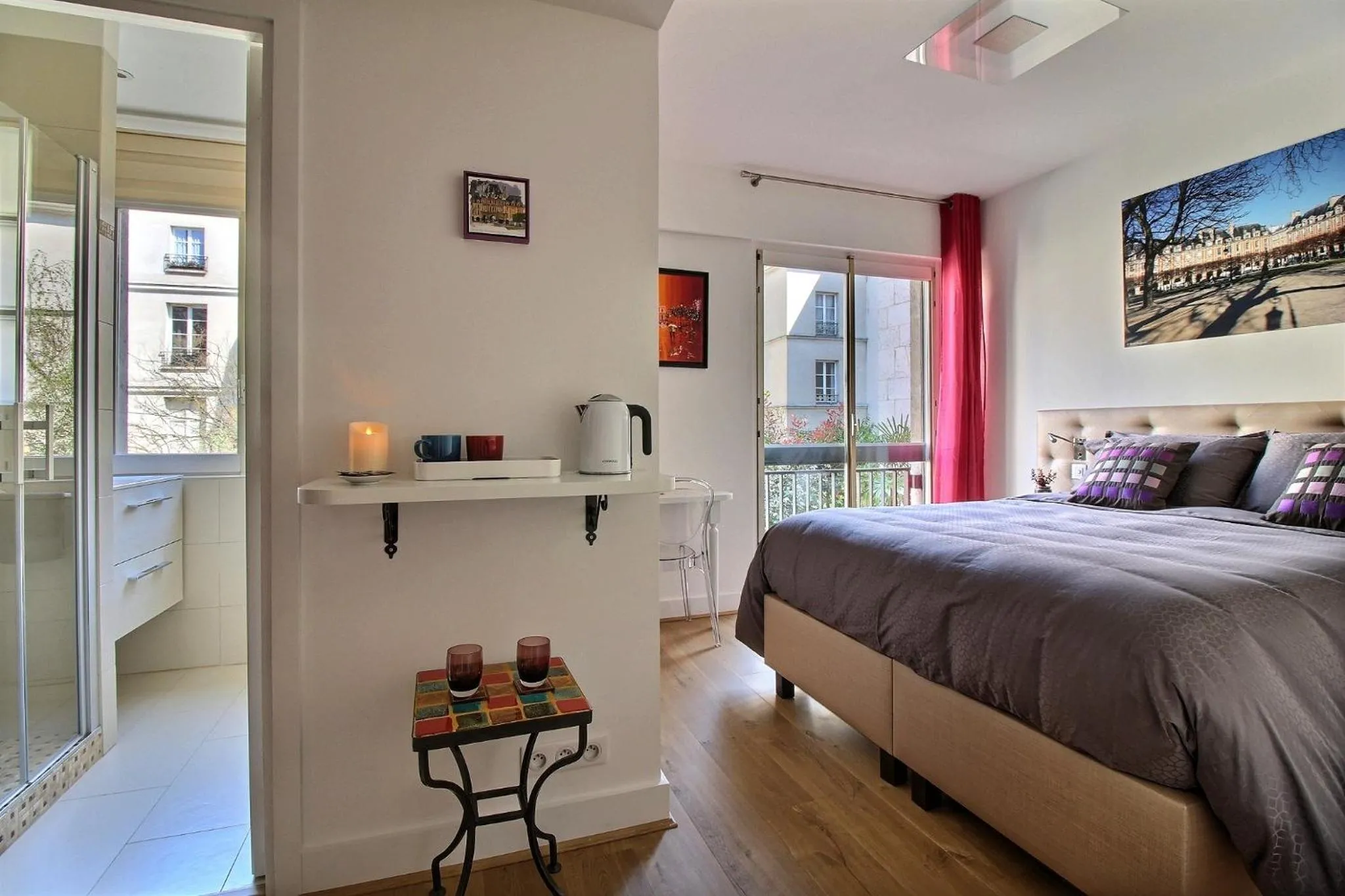 Photo of the whole room, Bed in Assia & Nathalie - Luxury B&B MARAIS