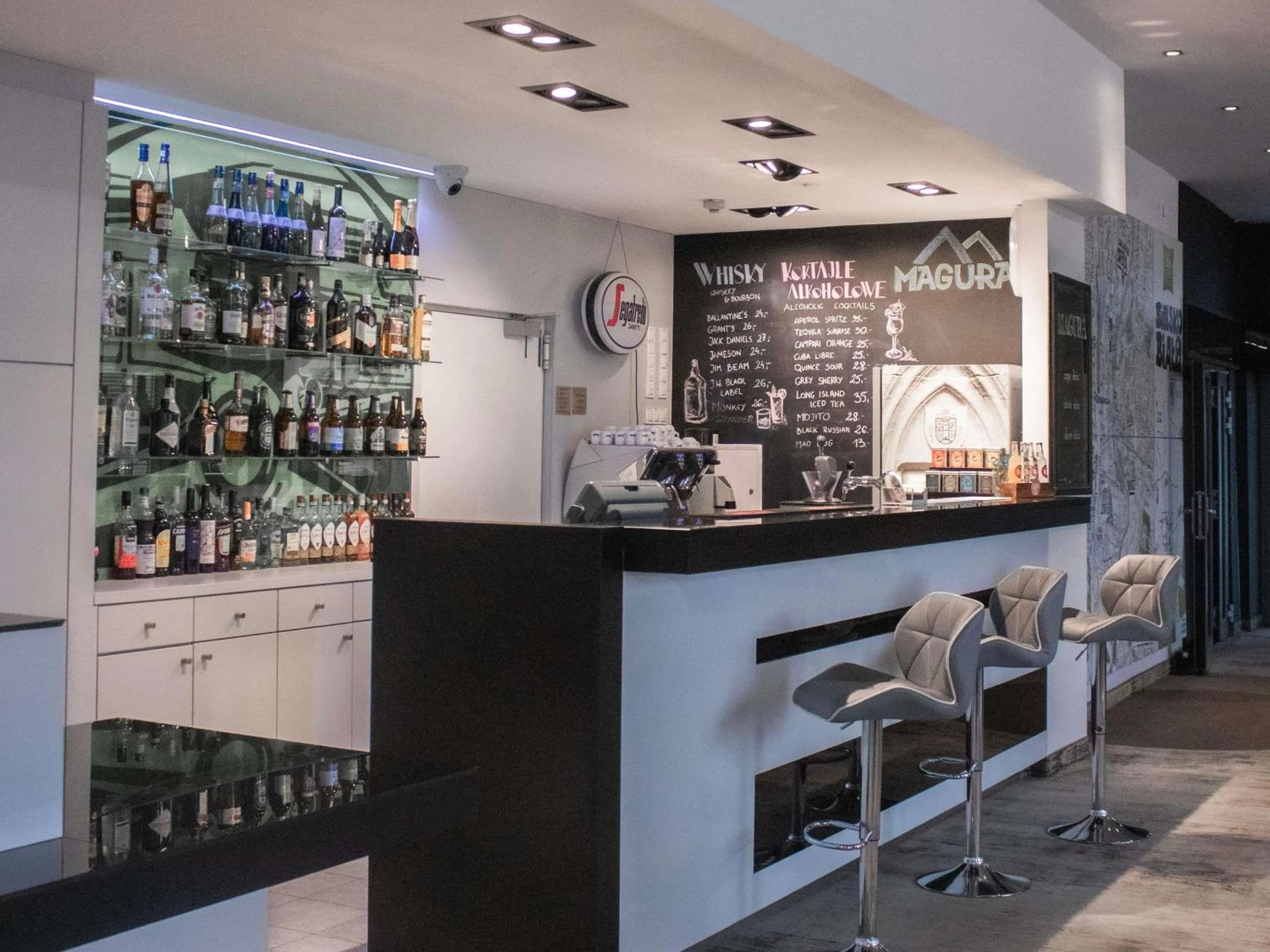 Lounge or bar in ibis Styles Bielsko Biala