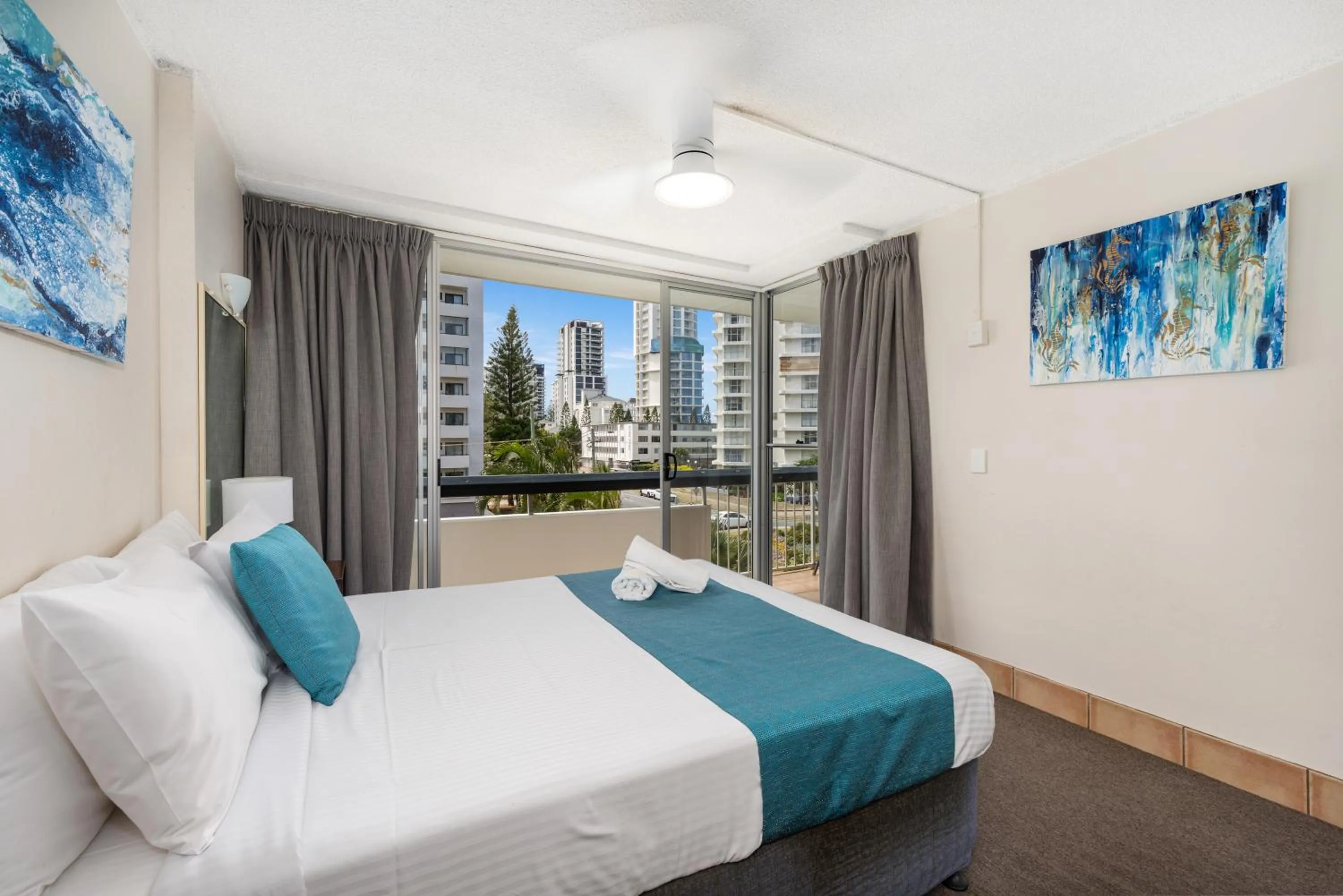 Bed in Hi Ho Beach Apartments on Broadbeach