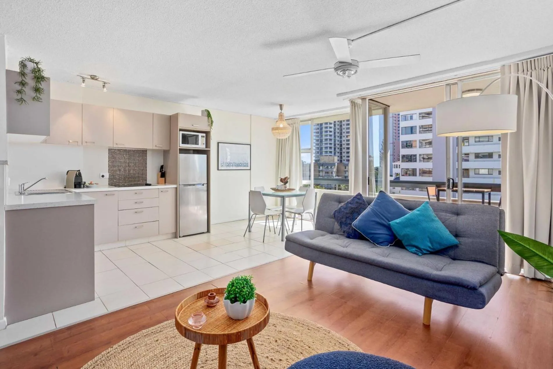 Living room in Hi Ho Beach Apartments on Broadbeach