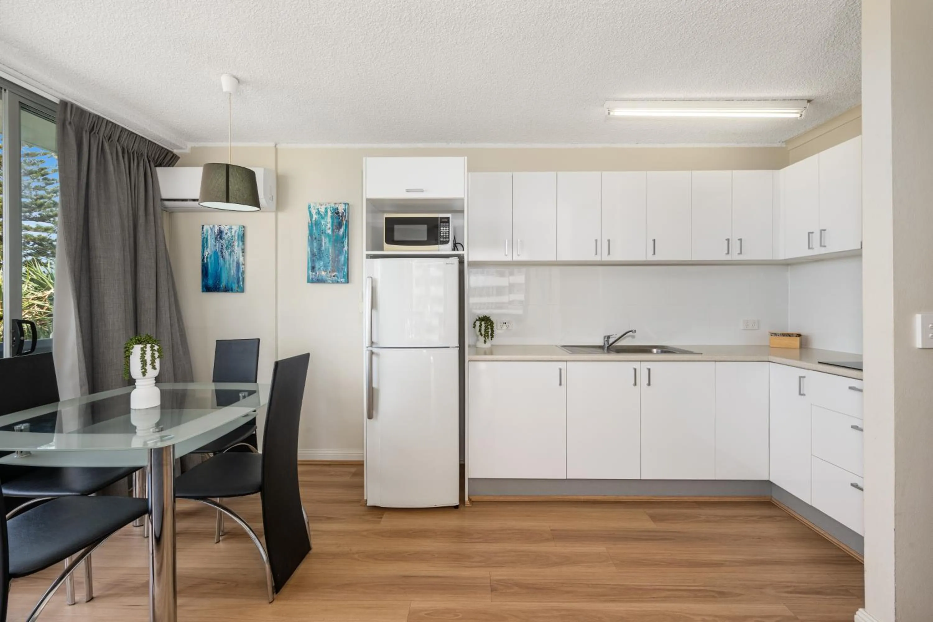 Hi Ho Beach Apartments on Broadbeach