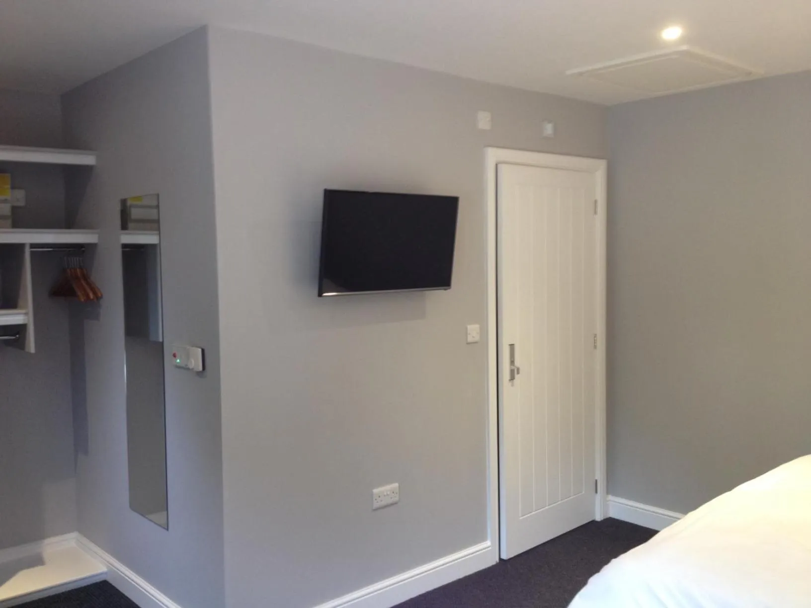 Decorative detail, Bed in Woodland Waters