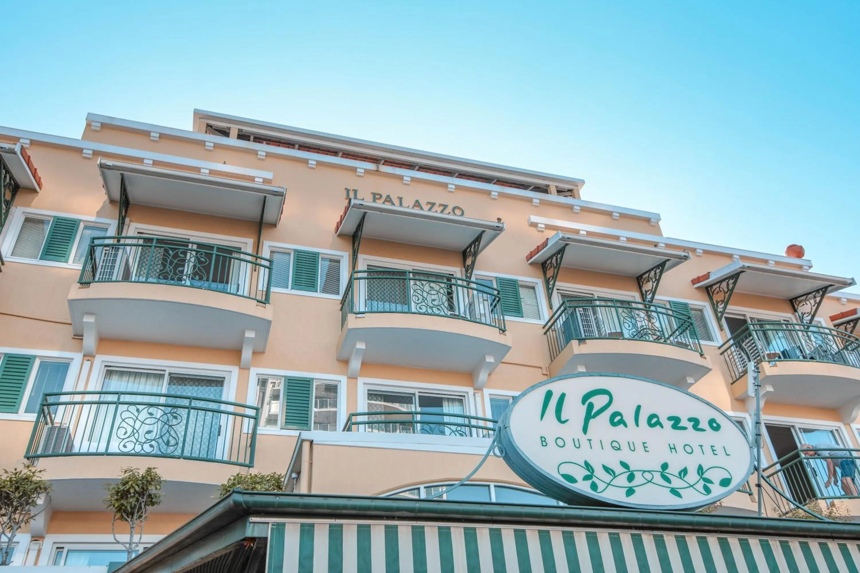 Facade/entrance in Il Palazzo Holiday Apartments