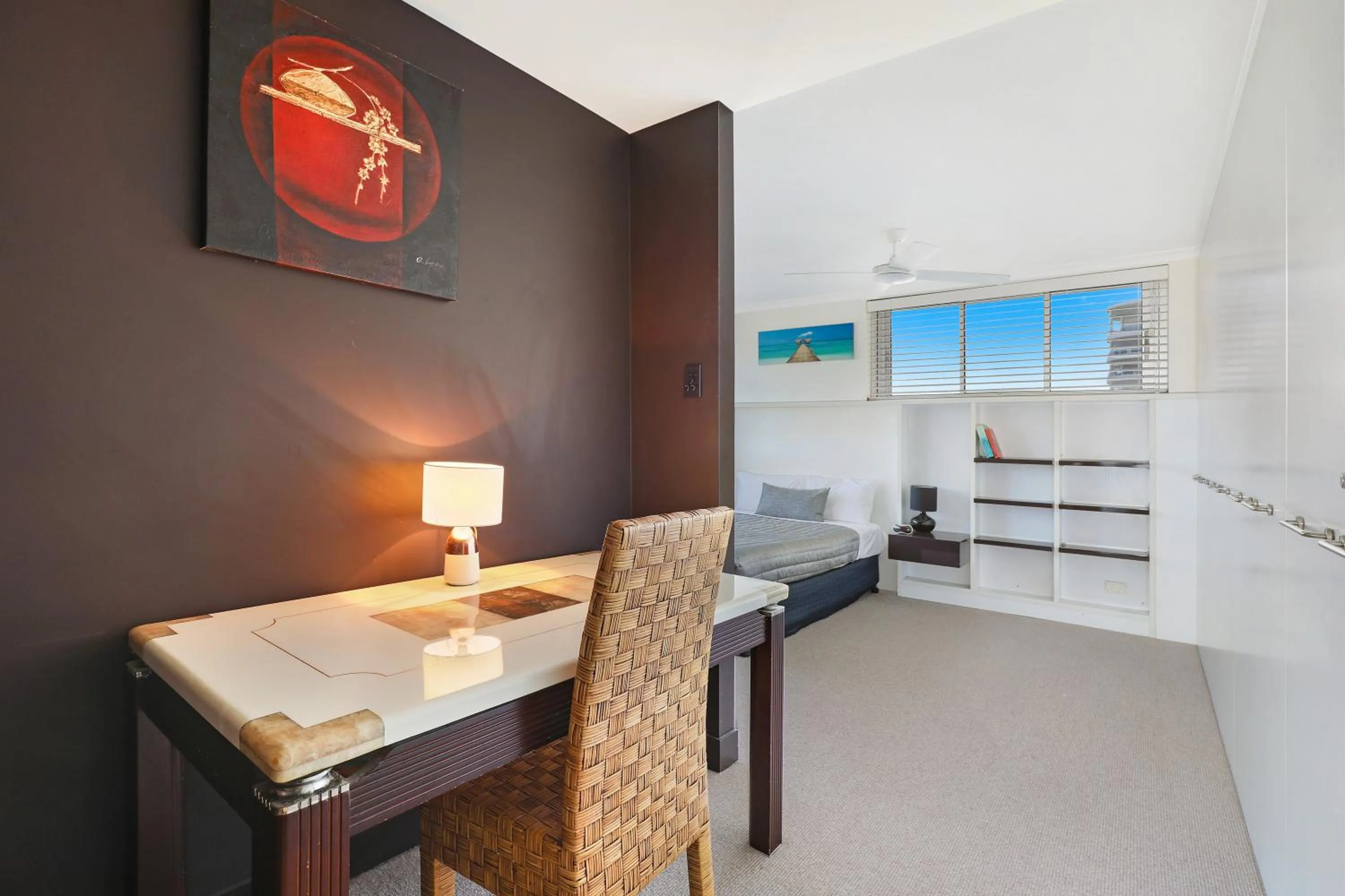 Seating area in Elouera Tower